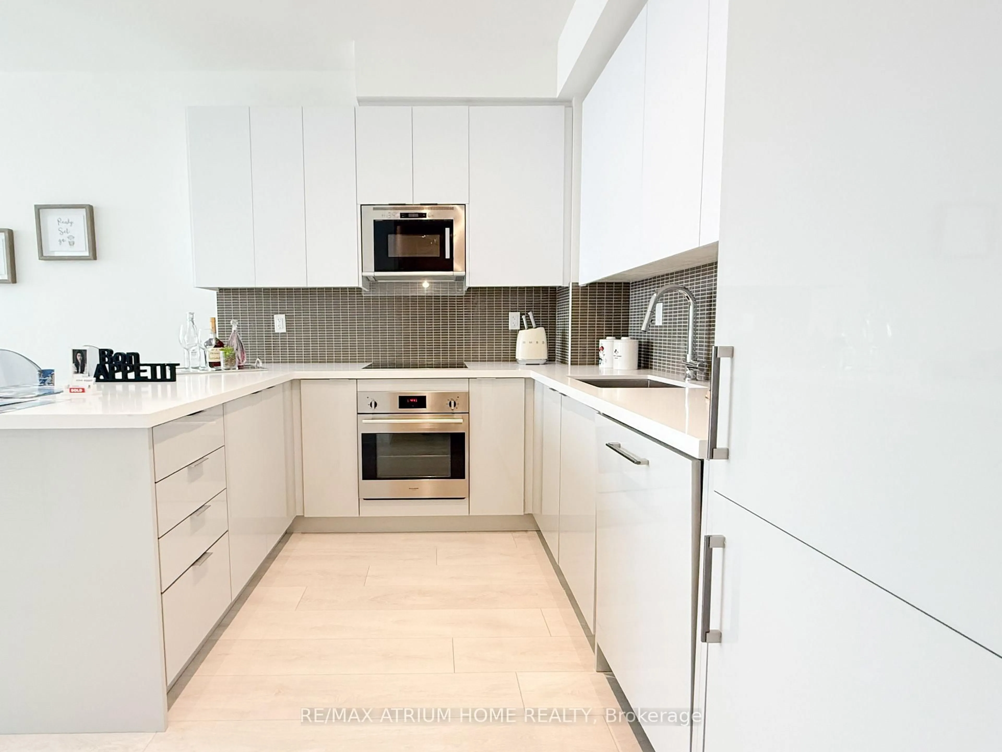 Contemporary kitchen, ceramic/tile floor for 2916 Highway 7 Rd #1210, Vaughan Ontario L4K 0K6