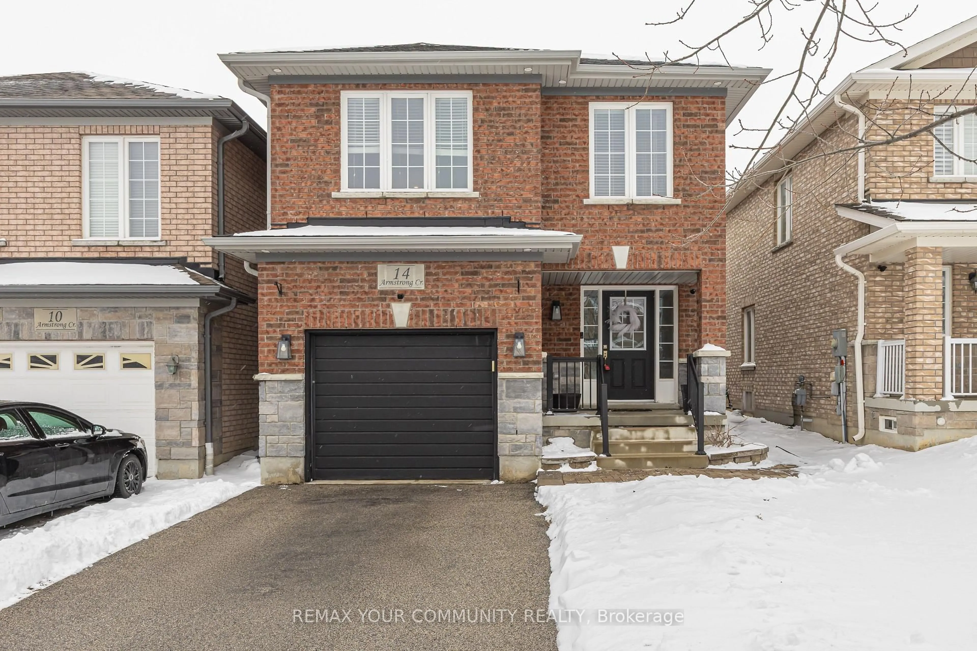 Home with brick exterior material, street for 14 Armstrong Cres, Bradford West Gwillimbury Ontario L3Z 0L1