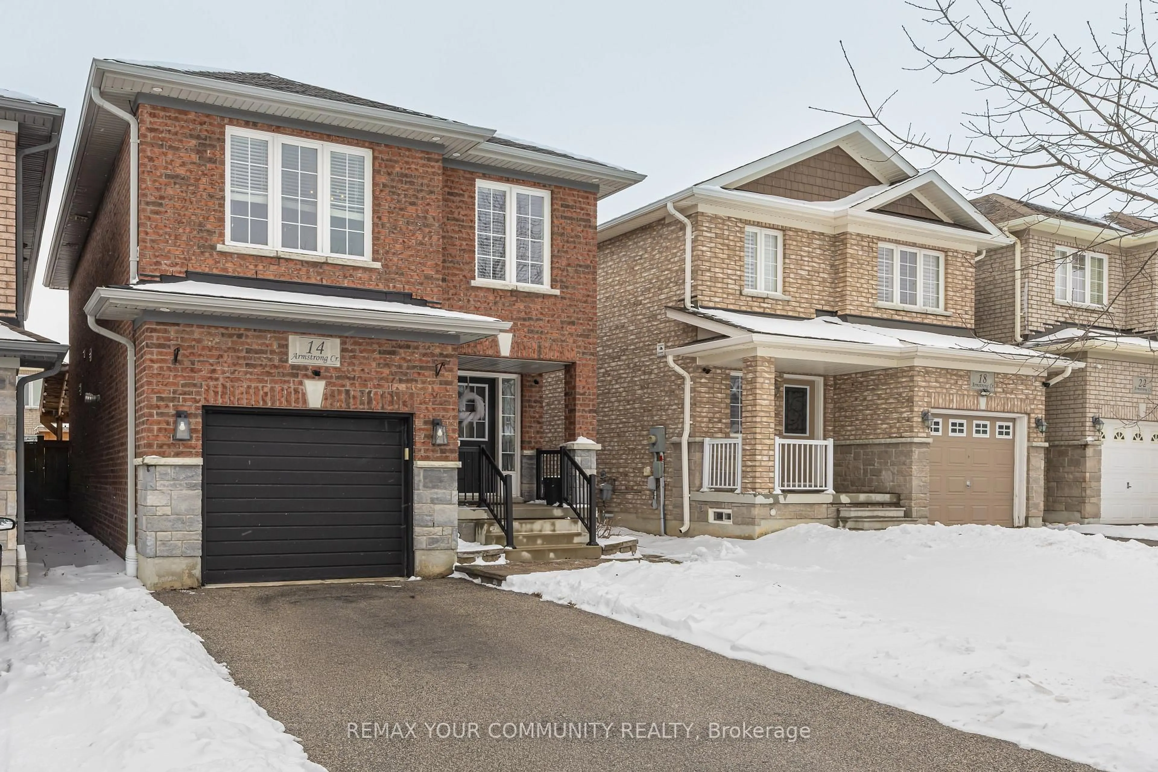 Home with brick exterior material, street for 14 Armstrong Cres, Bradford West Gwillimbury Ontario L3Z 0L1