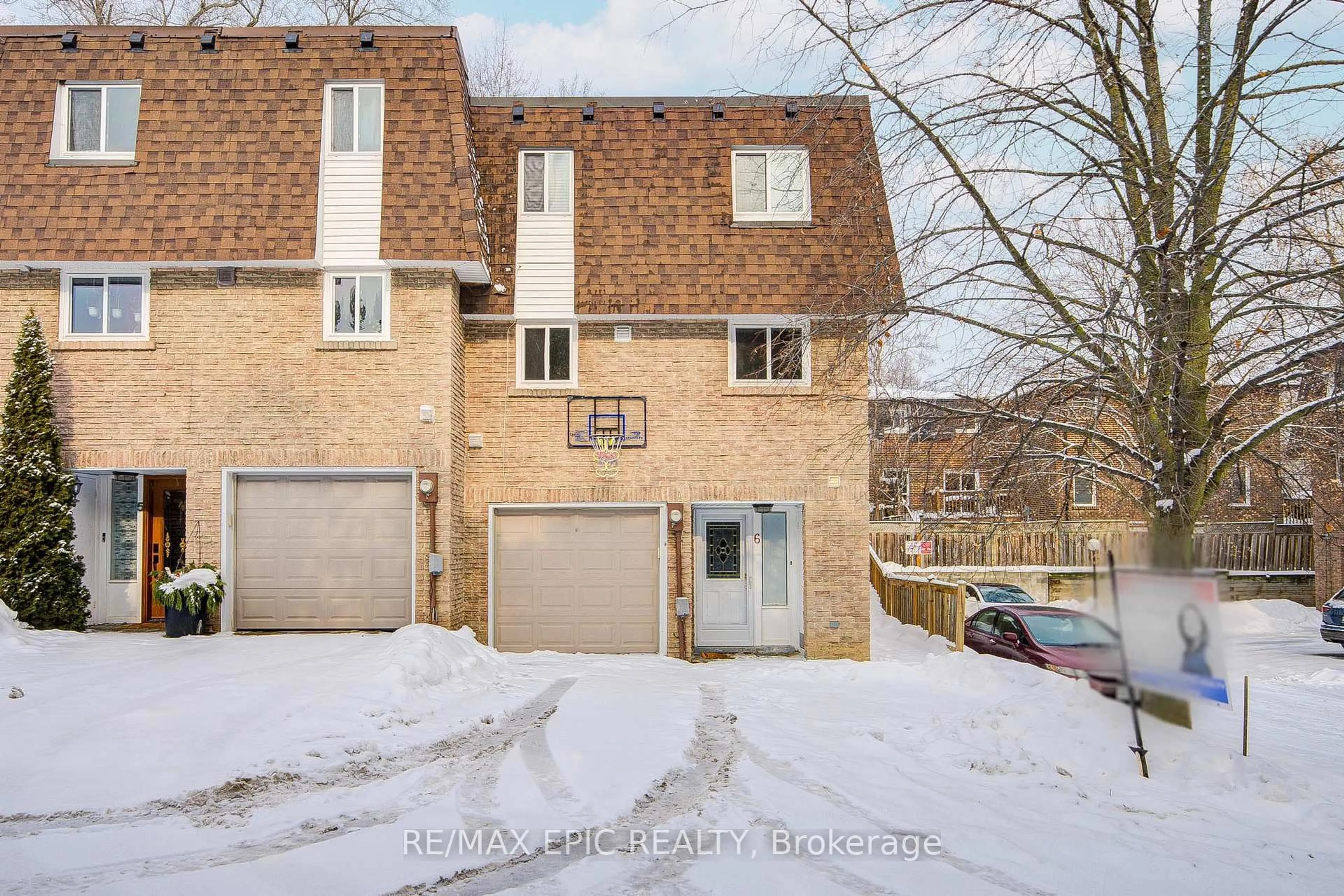 Unknown for 115 Henderson Ave #6, Markham Ontario L3T 2L3