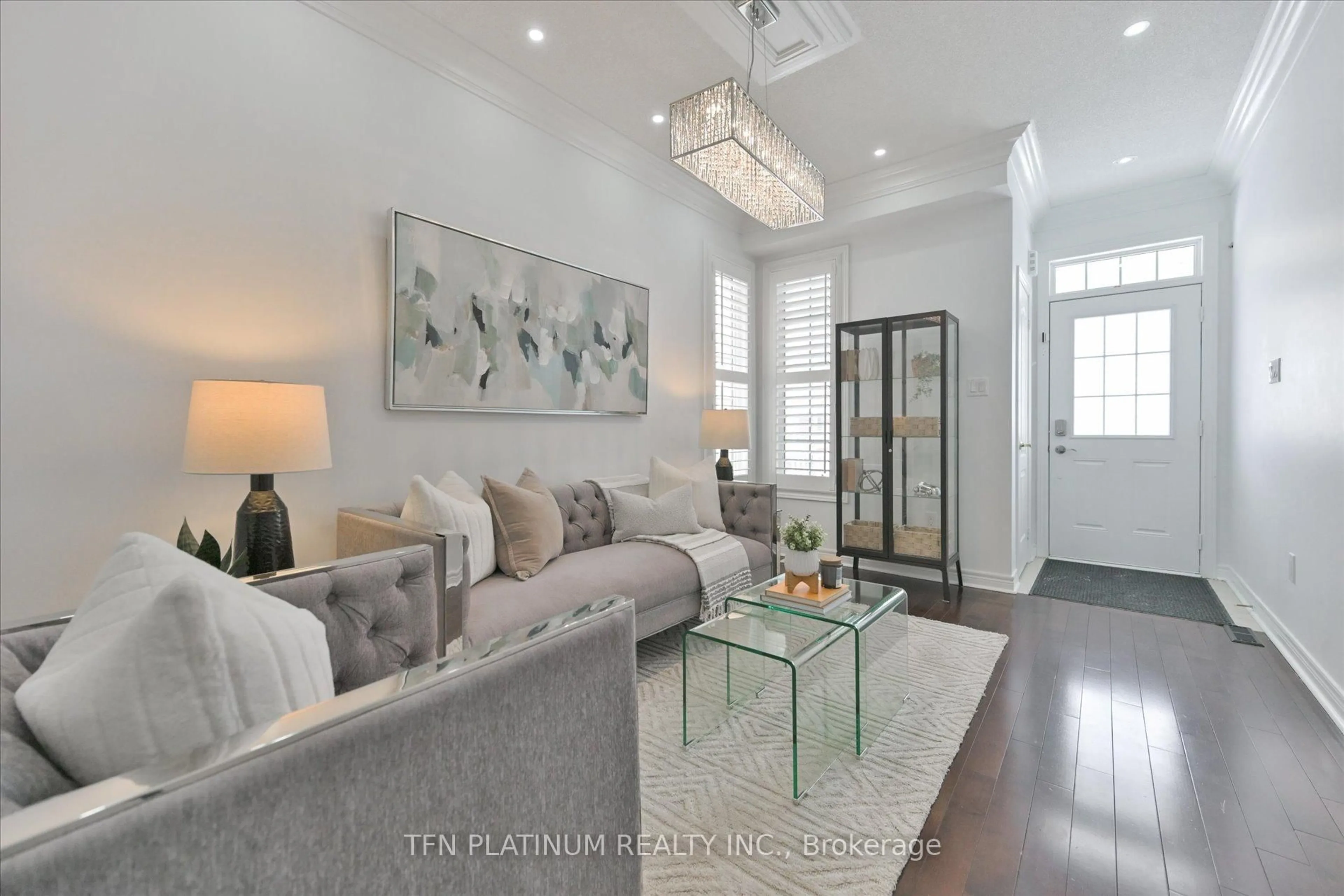 Living room with furniture, unknown for 29 Brown Lane, Whitchurch-Stouffville Ontario L4A 0V1