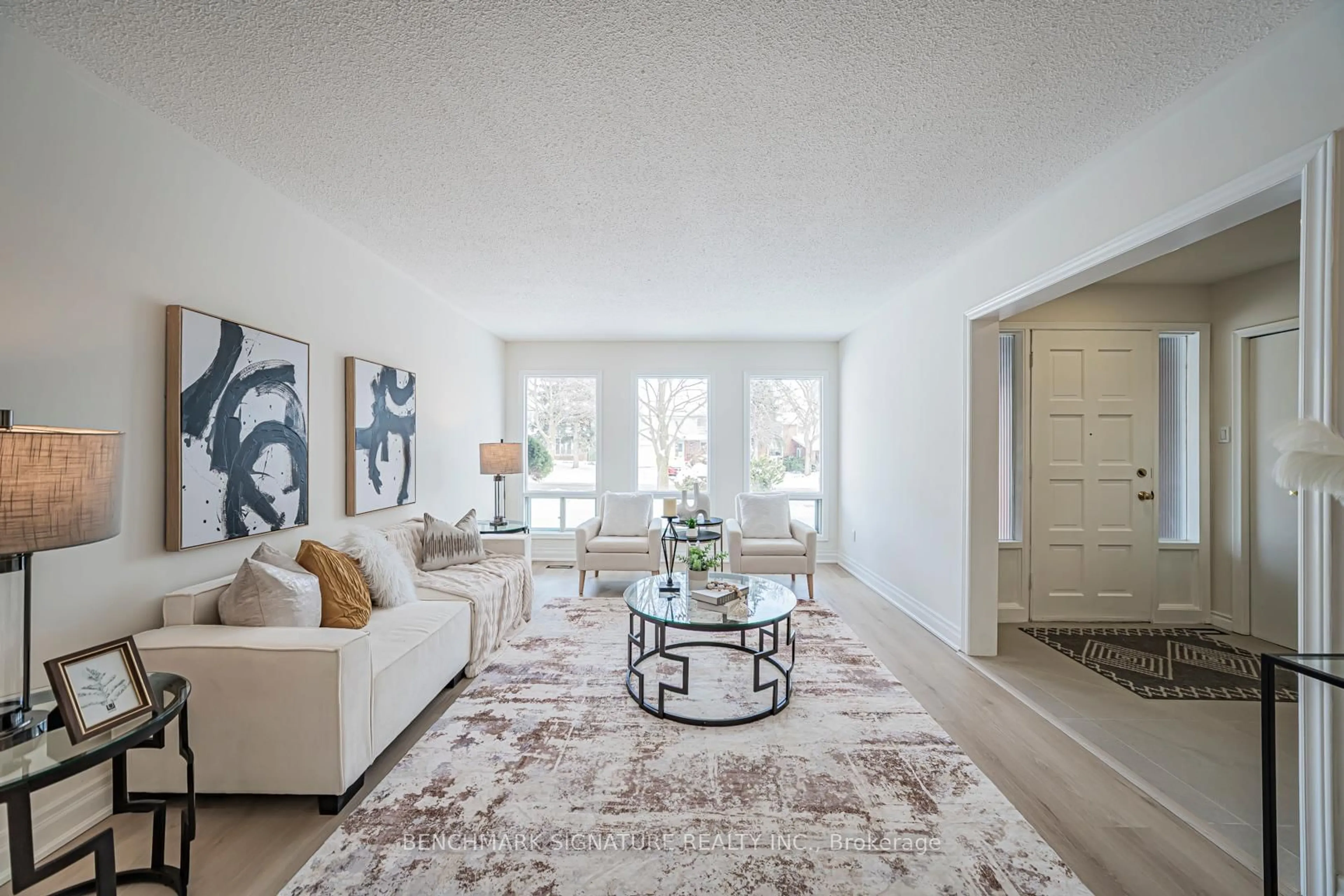 Living room with furniture, carpet floor for 115 Simonston Blvd, Markham Ontario L3T 4L9