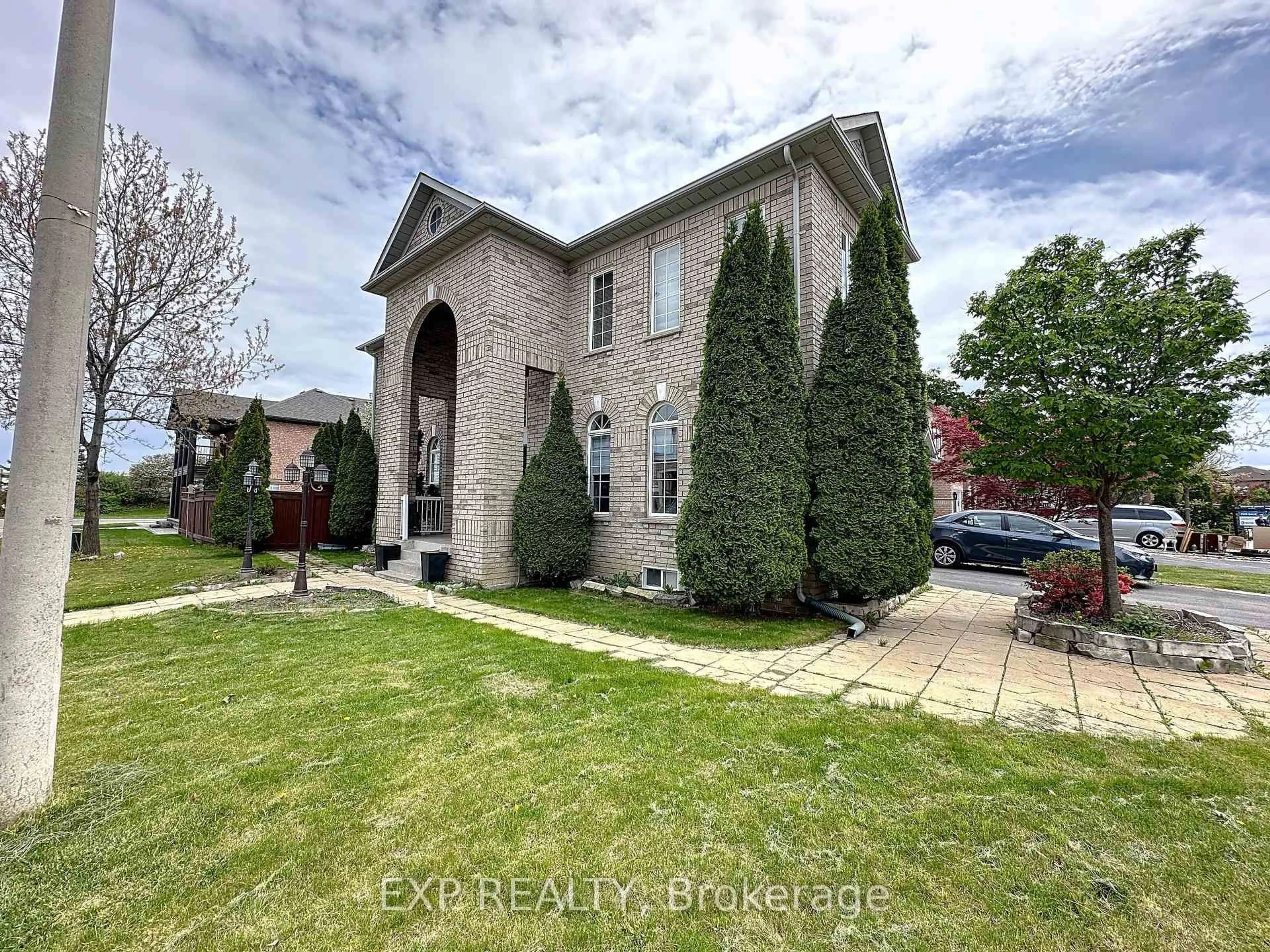 Home with brick exterior material, street for 129 Ledge Rock Dr, Vaughan Ontario L4H 2G7