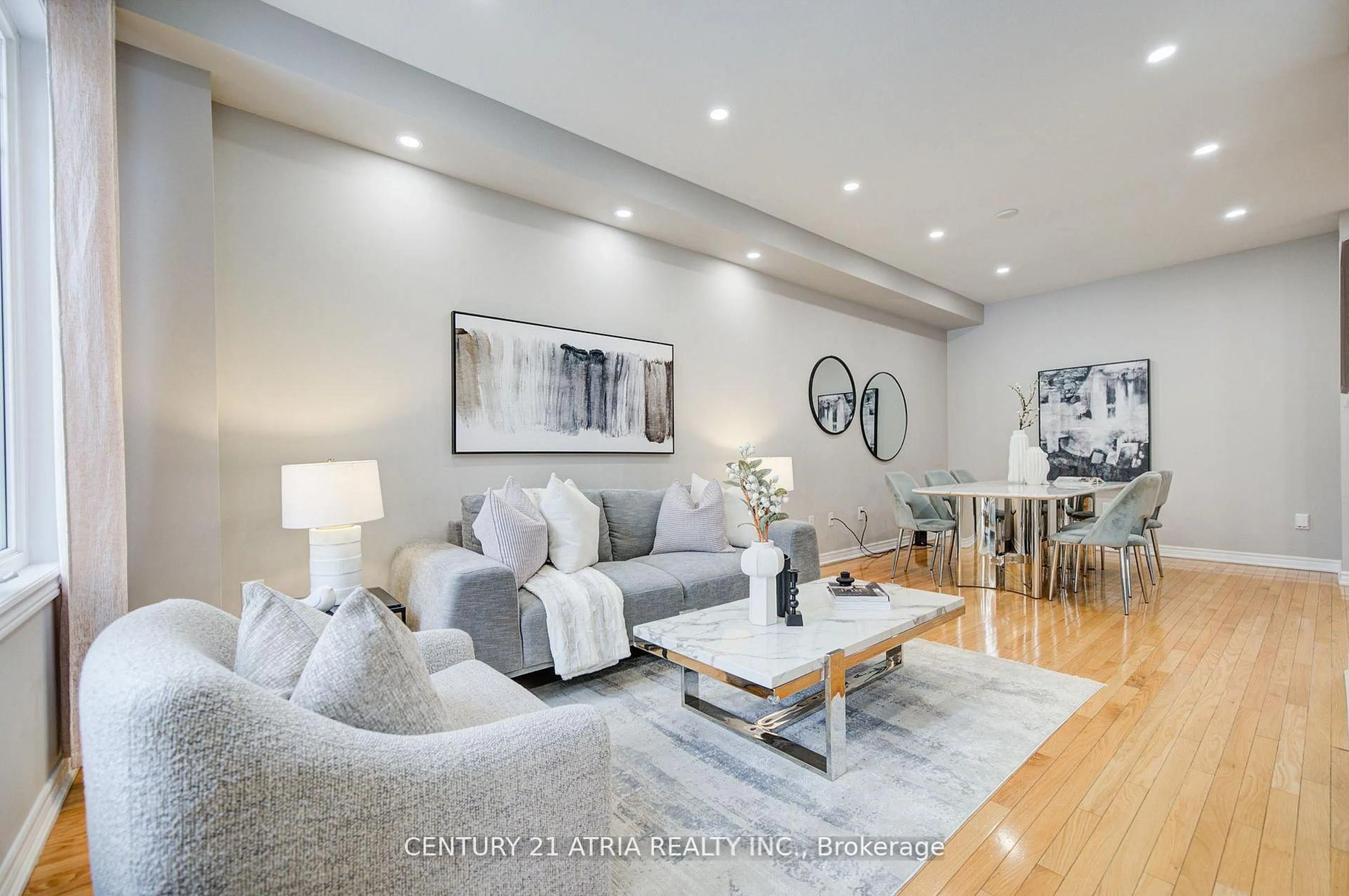 Living room with furniture, unknown for 135 Windrow St, Richmond Hill Ontario L4E 4Y4