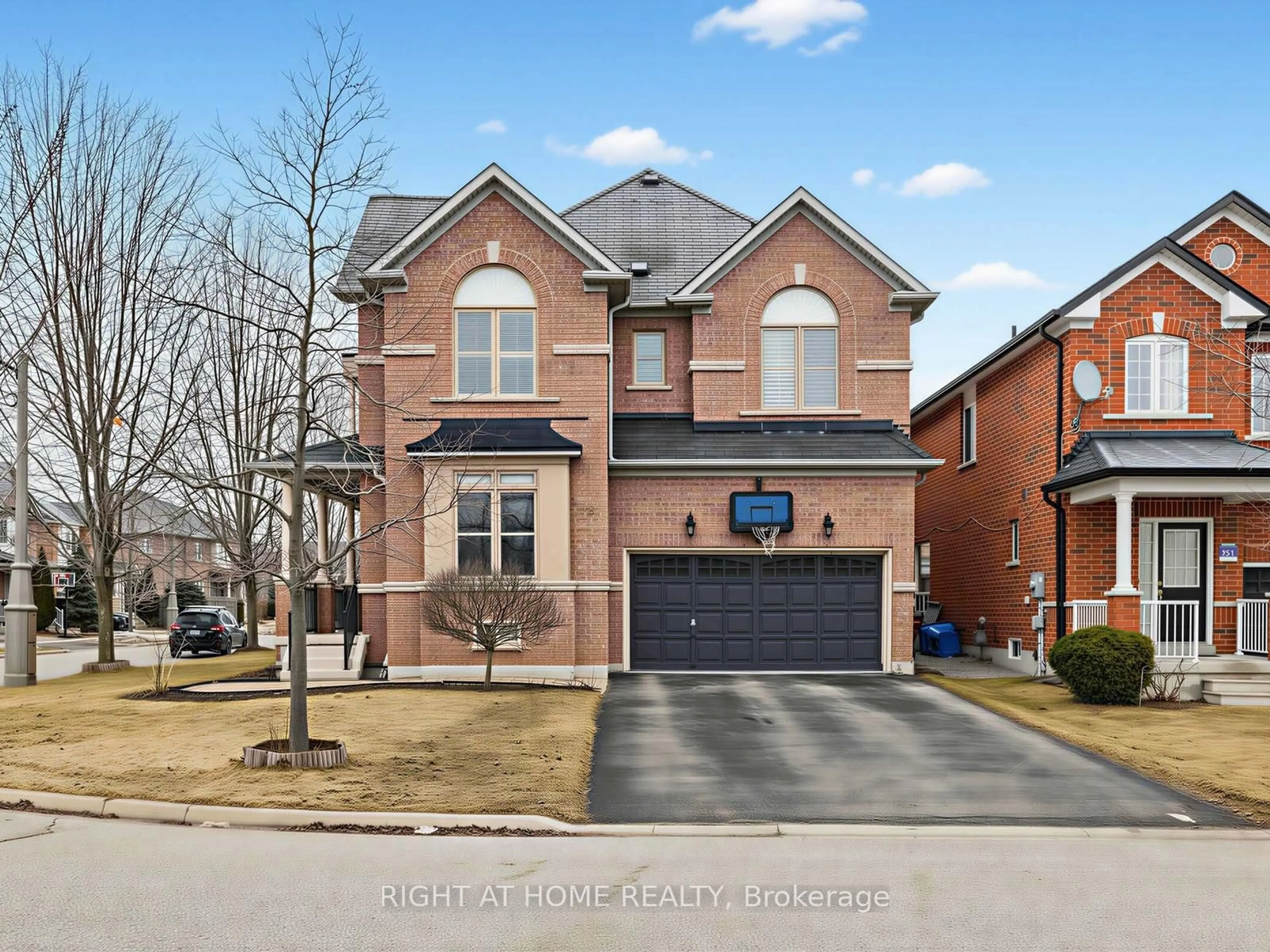 Home with brick exterior material, street for 48 Harriet Cres, Whitchurch-Stouffville Ontario L4A 0T3