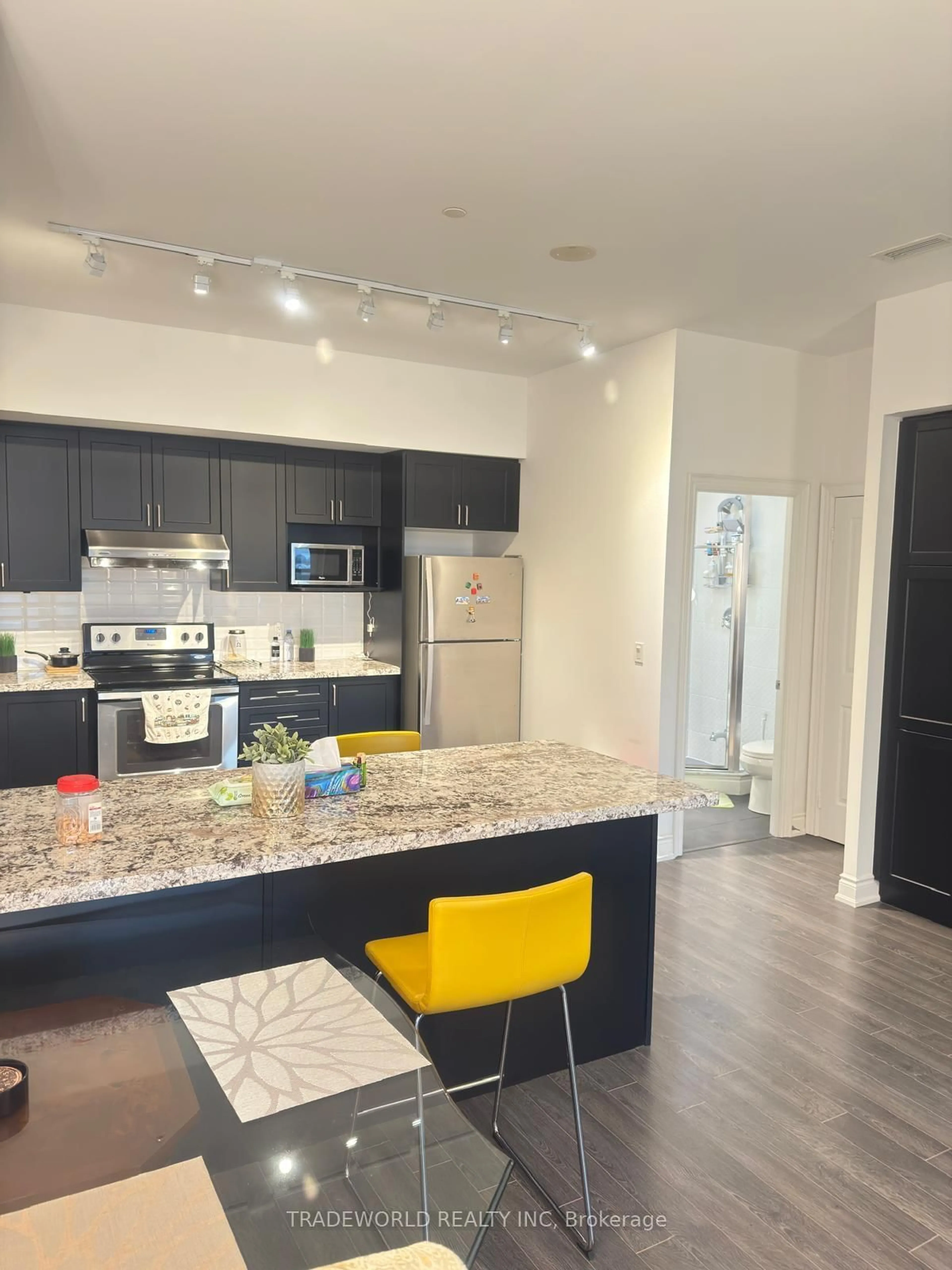 Open concept kitchen, unknown for 99 South Town Centre Blvd #B-102, Markham Ontario L6G 0E9