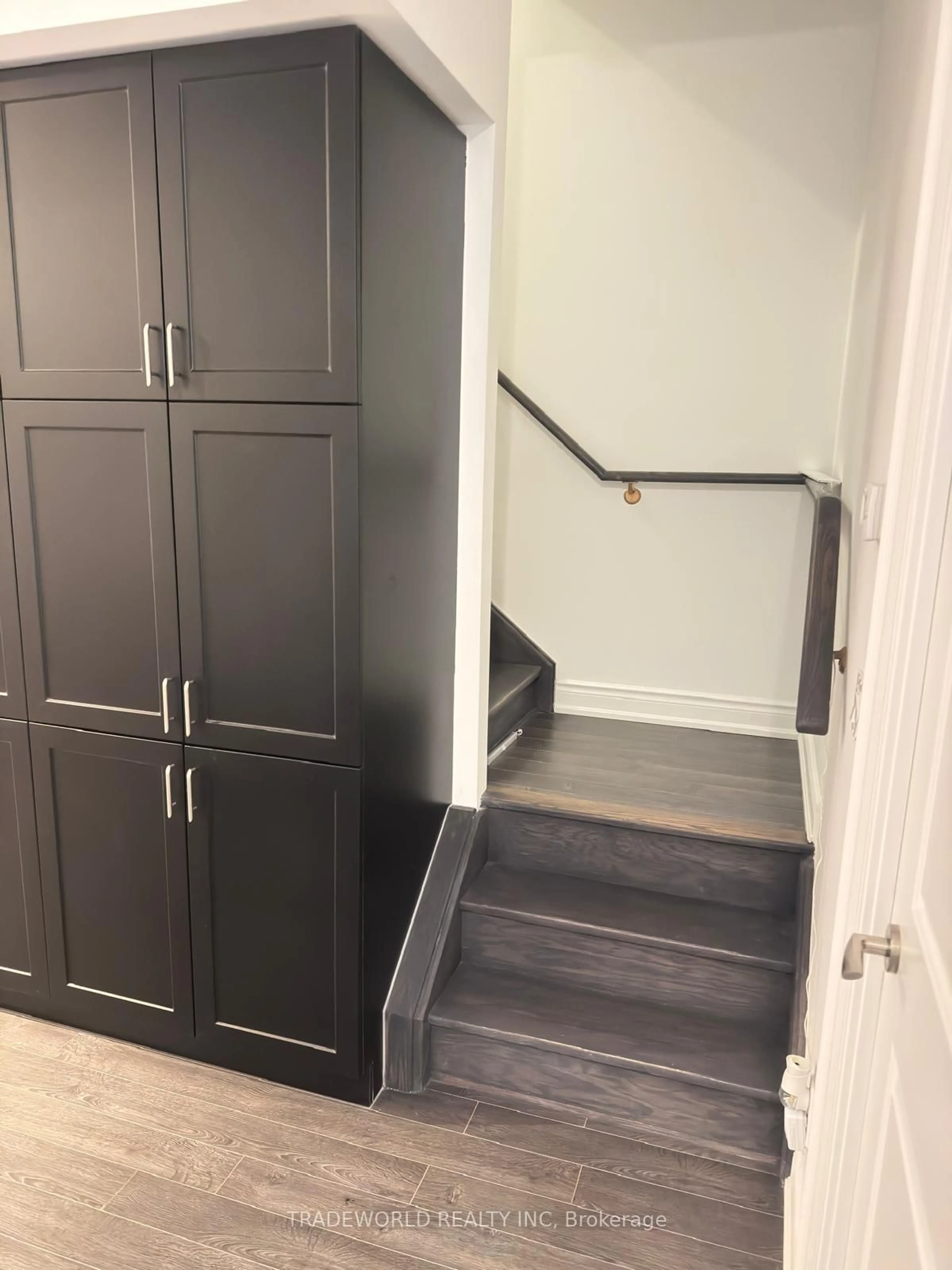 Unknown for 99 South Town Centre Blvd #B-102, Markham Ontario L6G 0E9