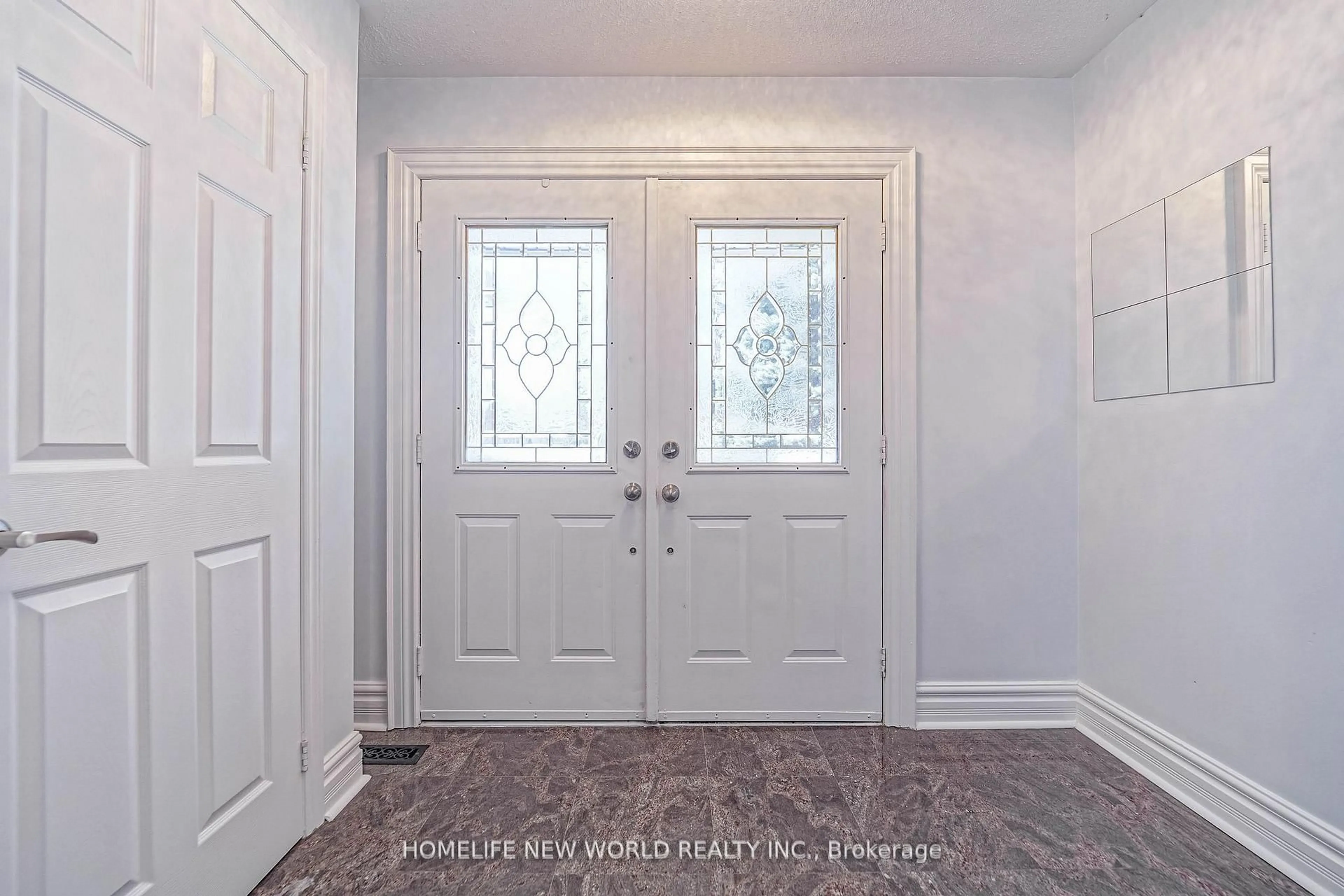 Indoor entryway for 15 Marylebone Cres, Richmond Hill Ontario L4E 2L5