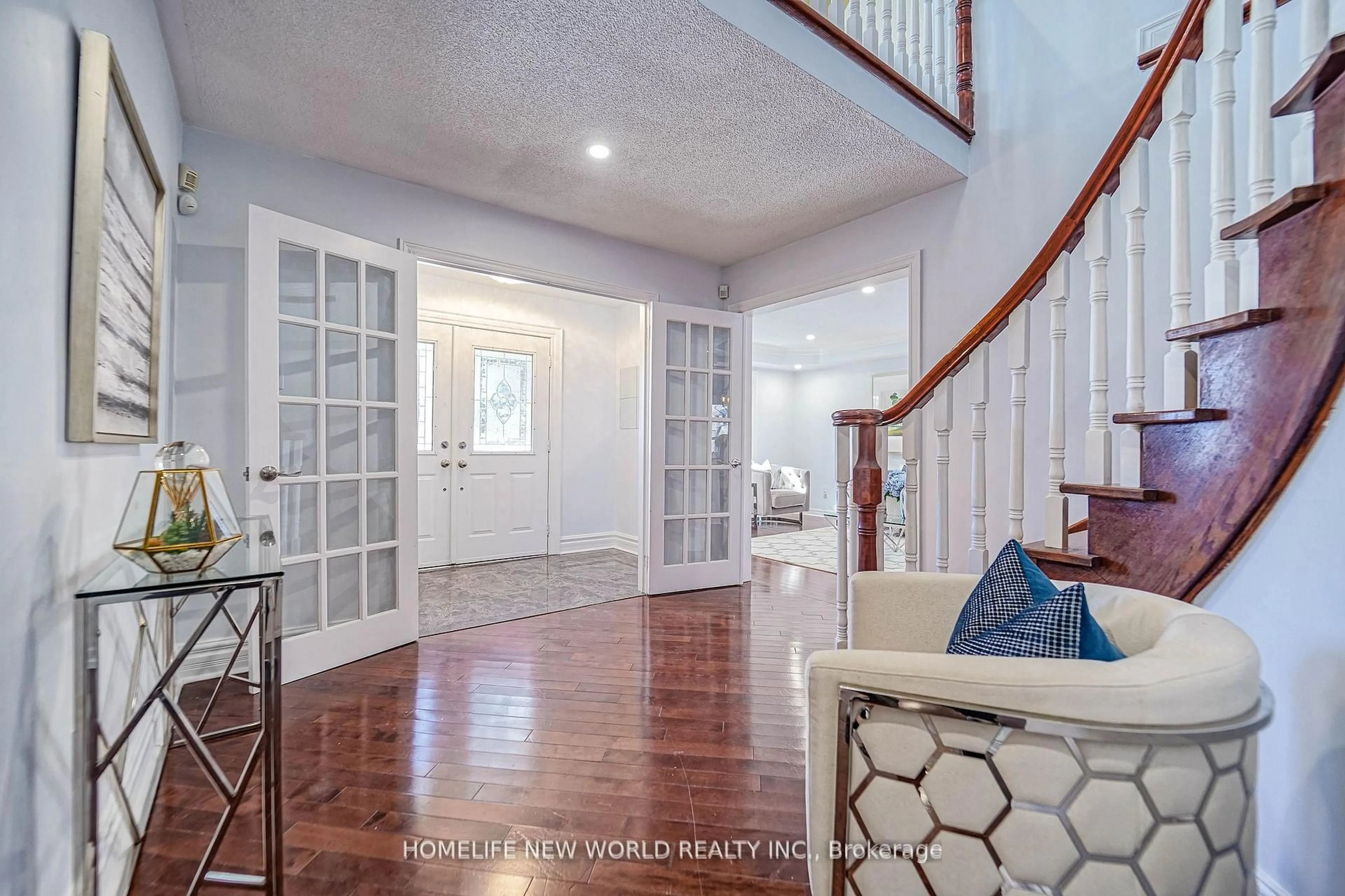 Indoor entryway for 15 Marylebone Cres, Richmond Hill Ontario L4E 2L5