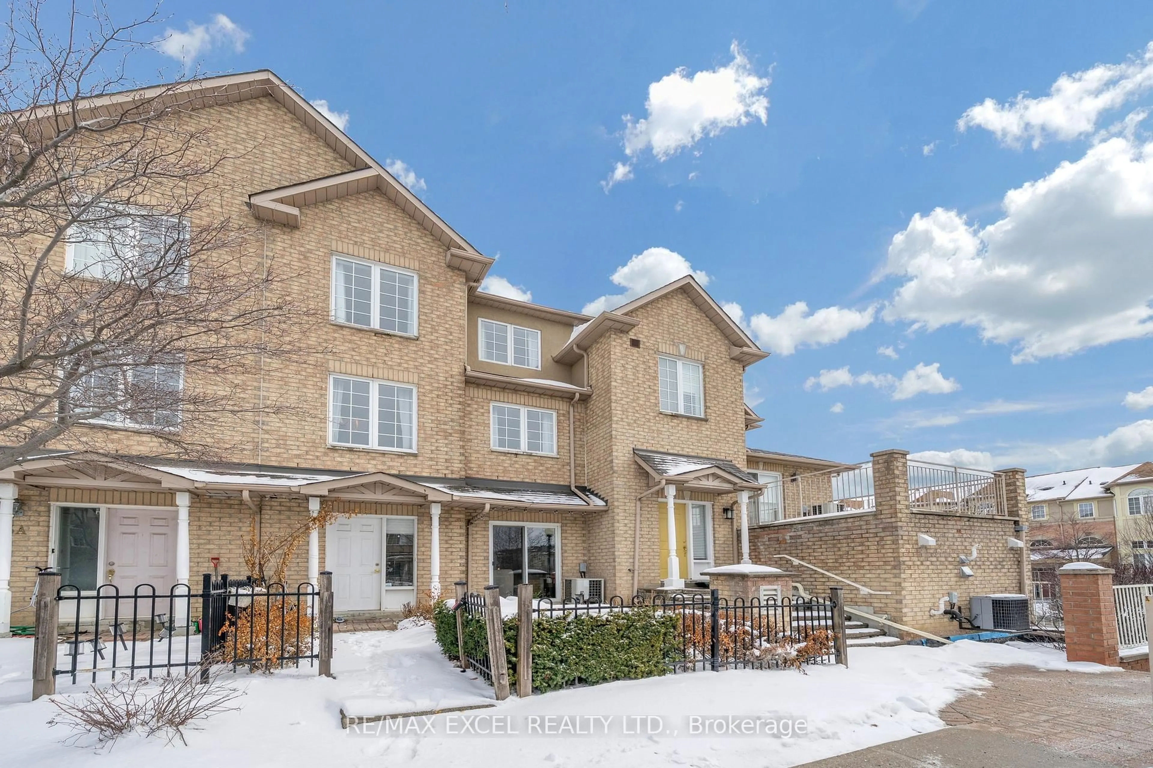 Home with brick exterior material, street for 10 Cox Blvd #3, Markham Ontario L3R 4G2