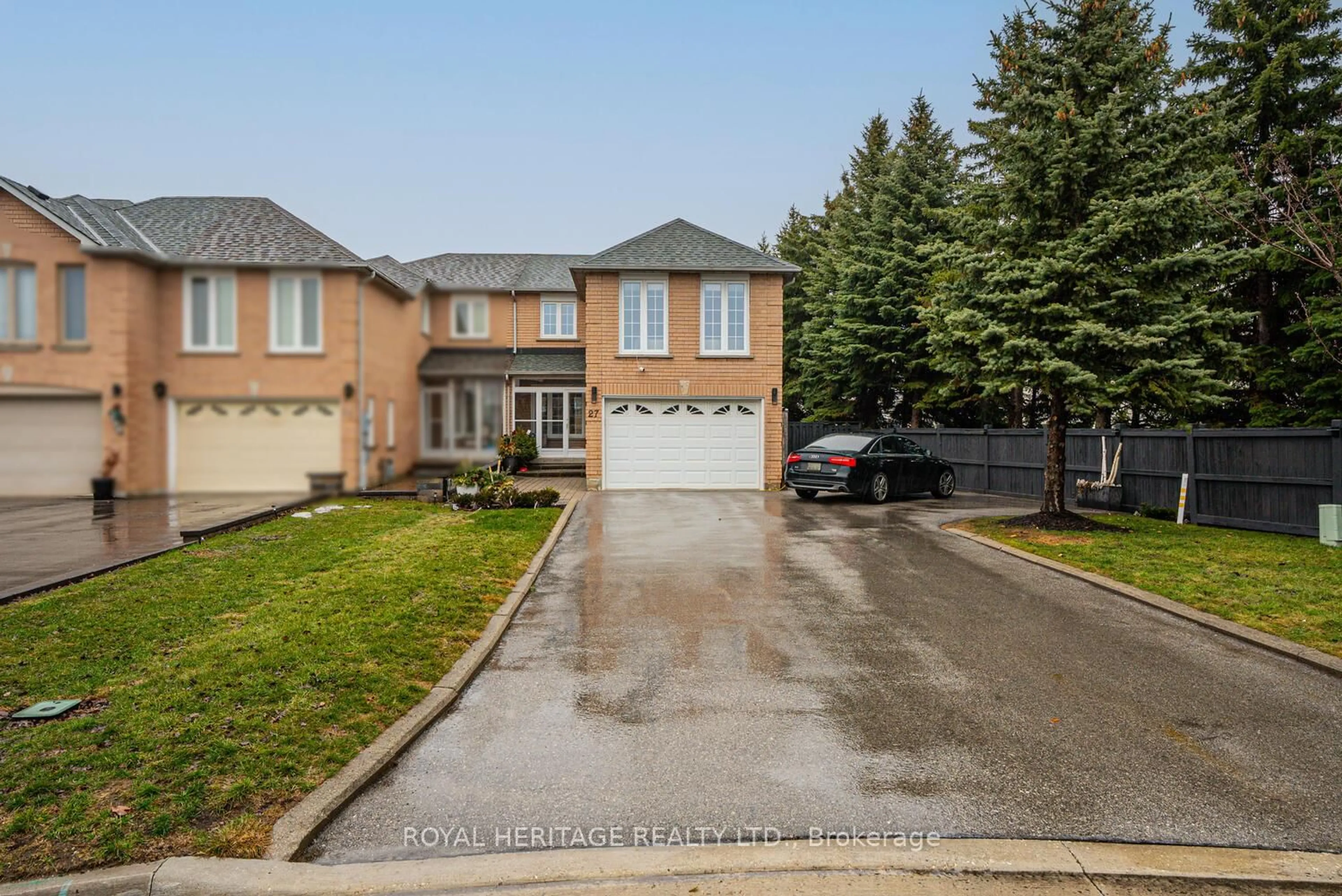 A pic from outside/outdoor area/front of a property/back of a property/a pic from drone, street for 27 Opera Pl, Vaughan Ontario L4L 8Y8