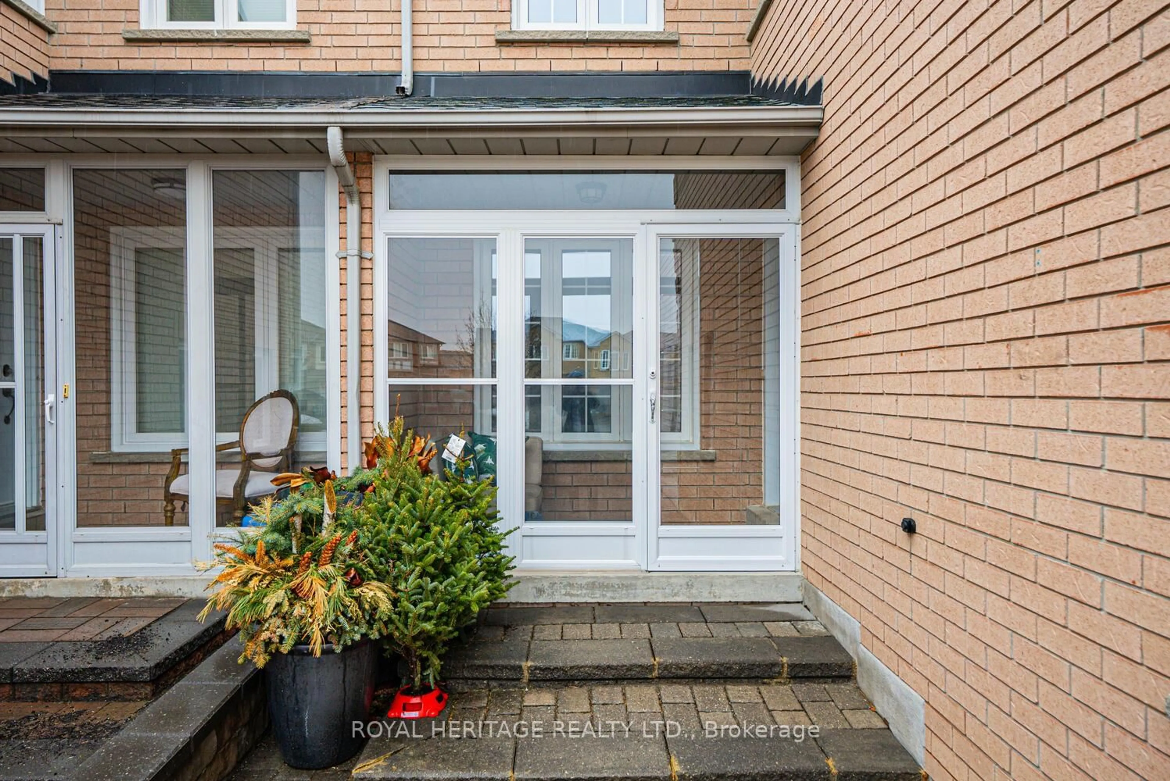 Unknown for 27 Opera Pl, Vaughan Ontario L4L 8Y8