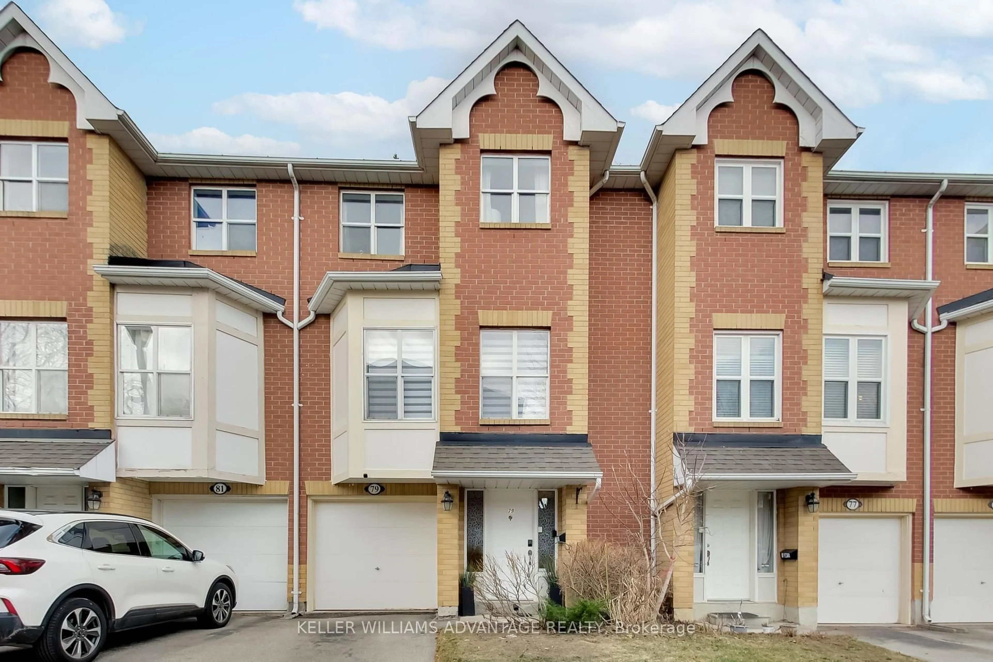 A pic from outside/outdoor area/front of a property/back of a property/a pic from drone, street for 79 Maple Park Way, Markham Ontario L6G 1C5