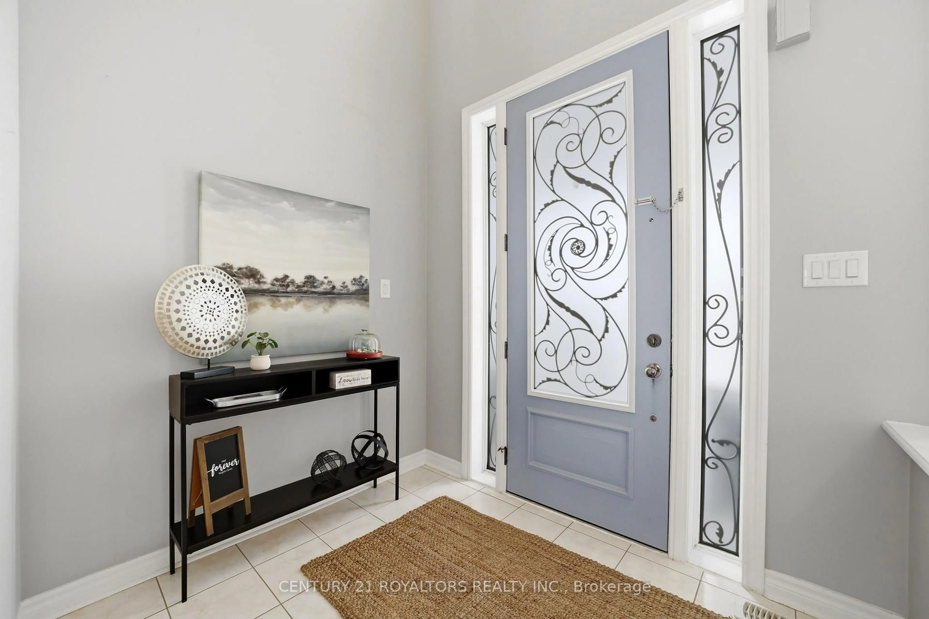 Indoor entryway for 74 Latimer Ave, Essa Ontario L0M 1B5