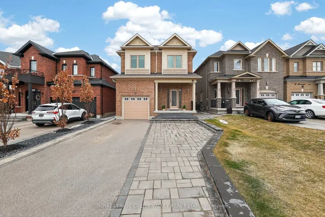 29 Memorial Crt, Bradford West Gwillimbury 2