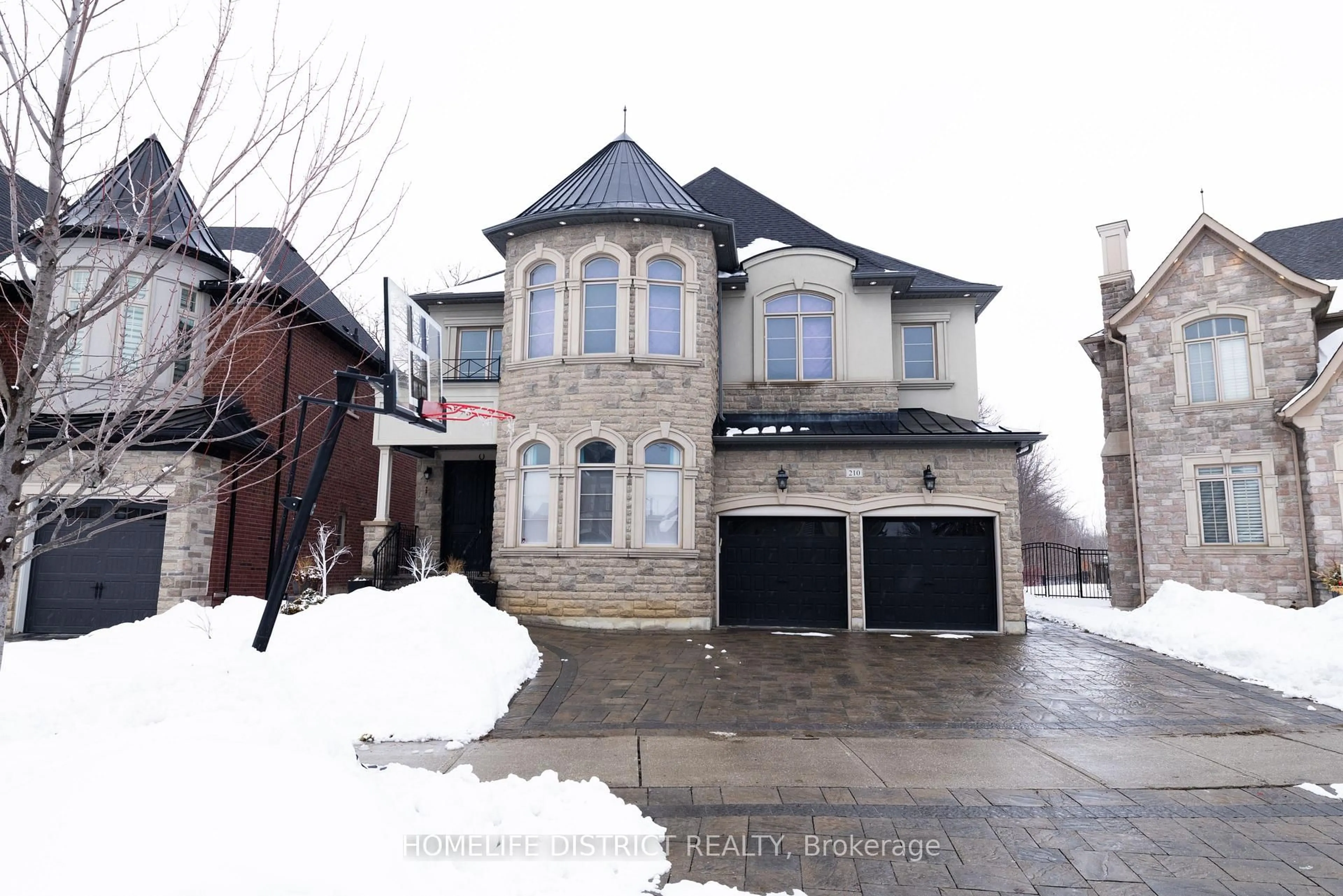 Home with brick exterior material, street for 210 Cannes Ave, Vaughan Ontario L4H 3X2
