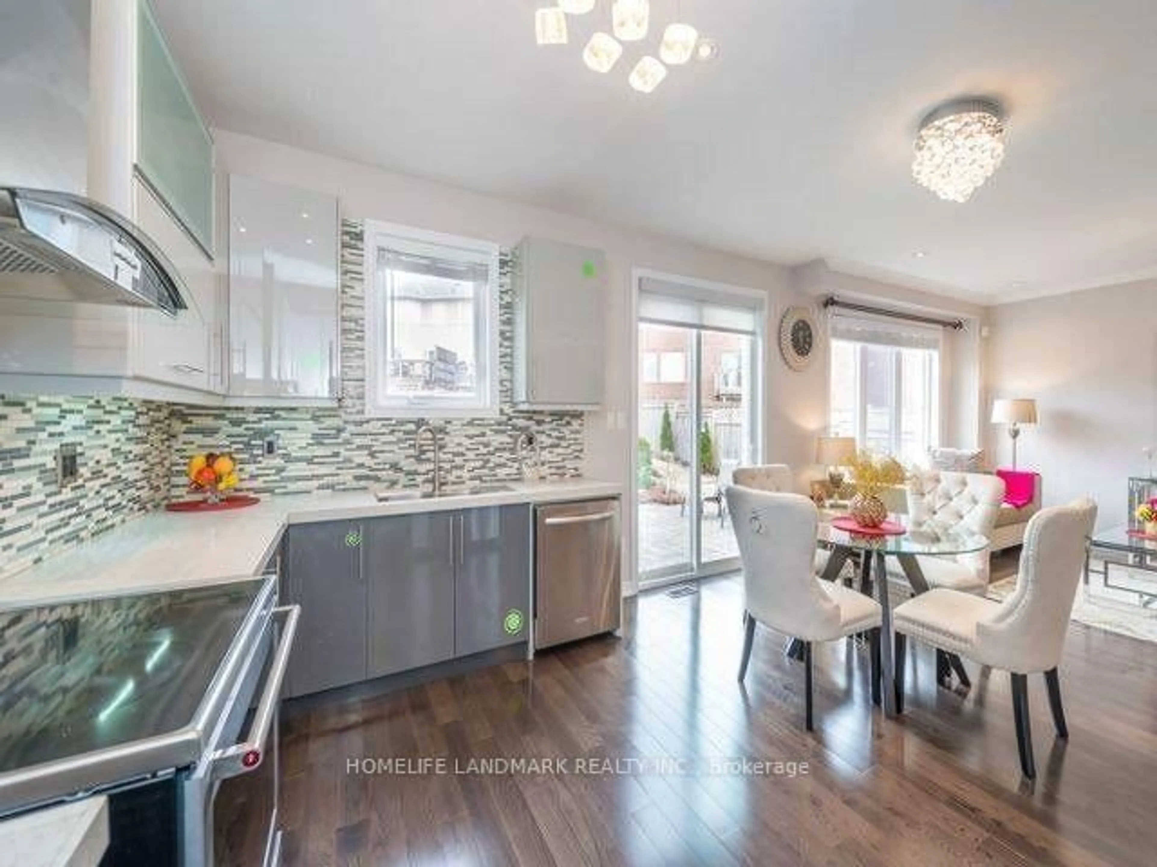 Open concept kitchen, ceramic/tile floor for 98 Stoyell Dr, Richmond Hill Ontario L4E 0M8