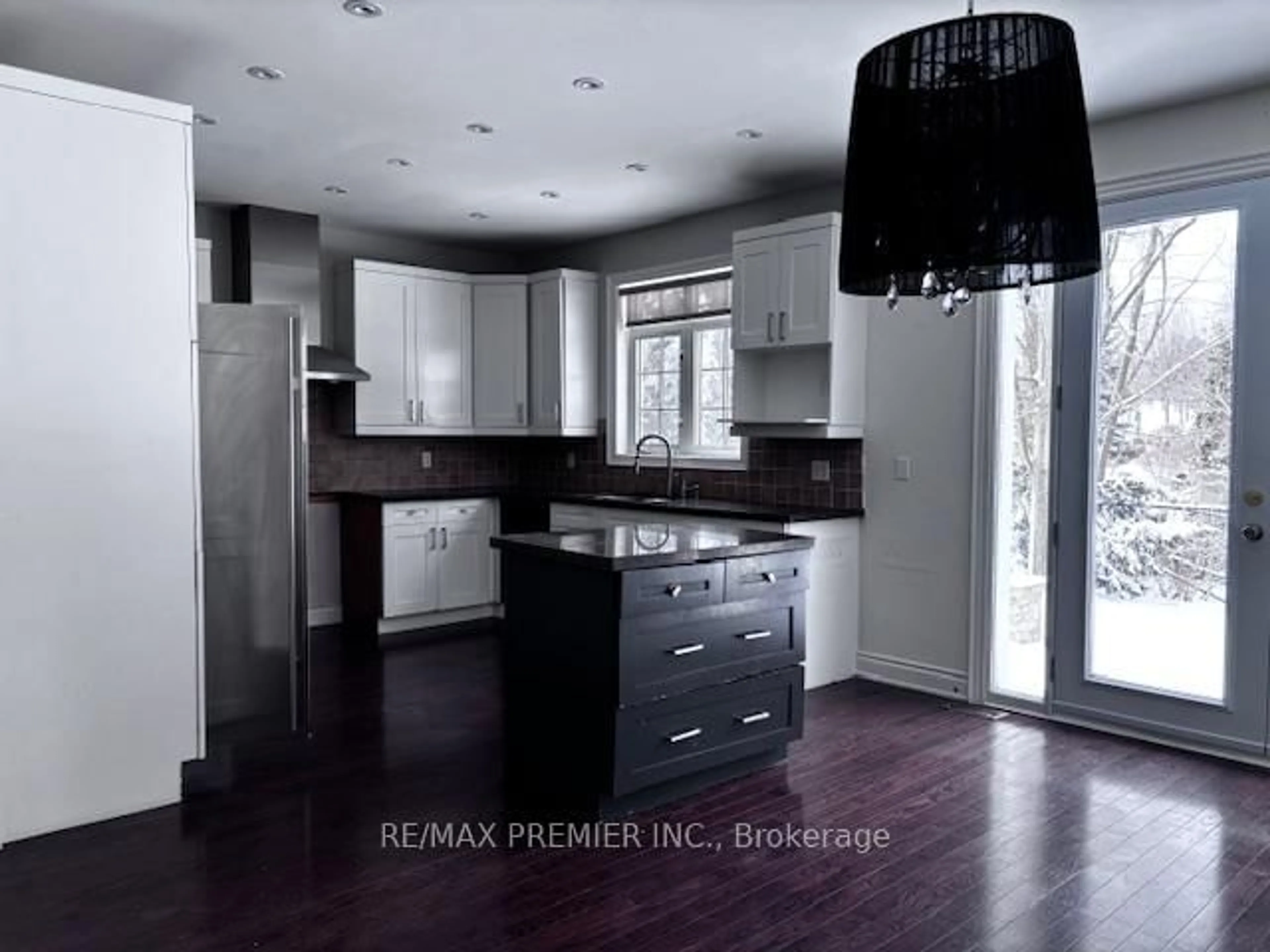 Contemporary kitchen, unknown for 462 Worthington Ave, Richmond Hill Ontario L4E 4R6
