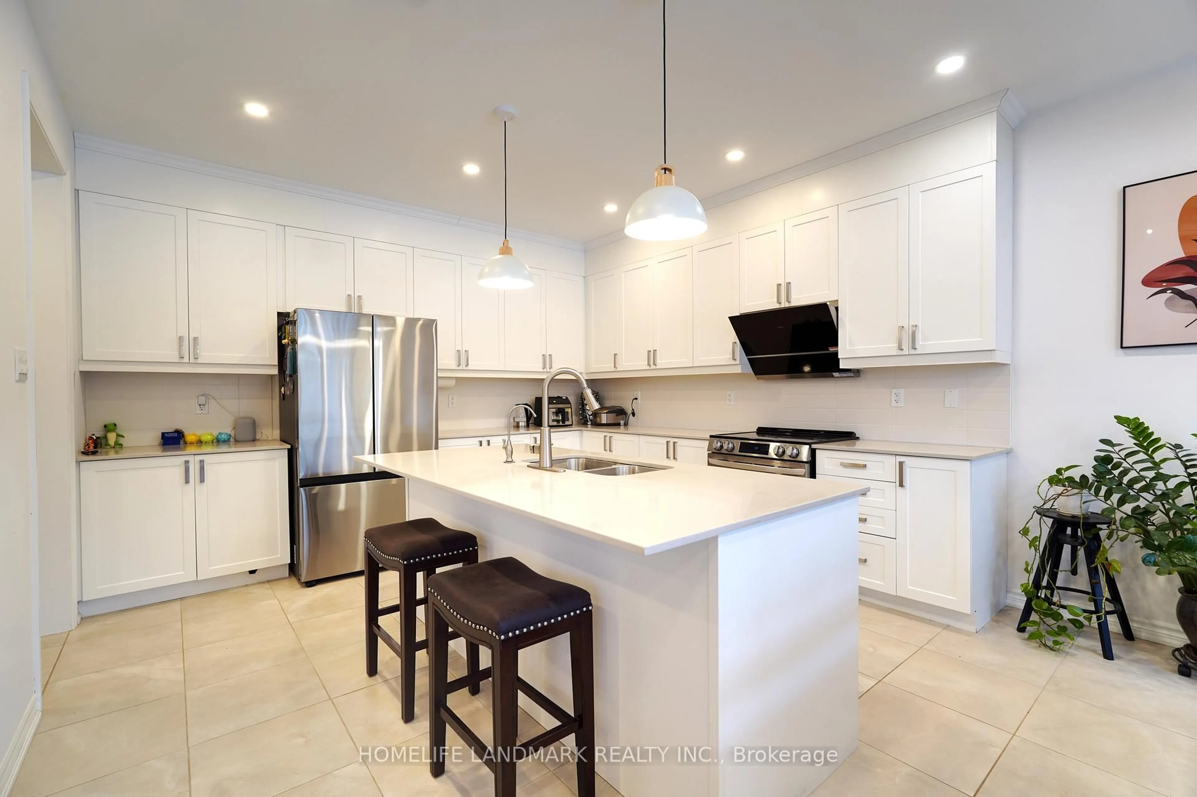 Contemporary kitchen, ceramic/tile floor for 59 Big Canoe Dr, Georgina Ontario L0E 1R0