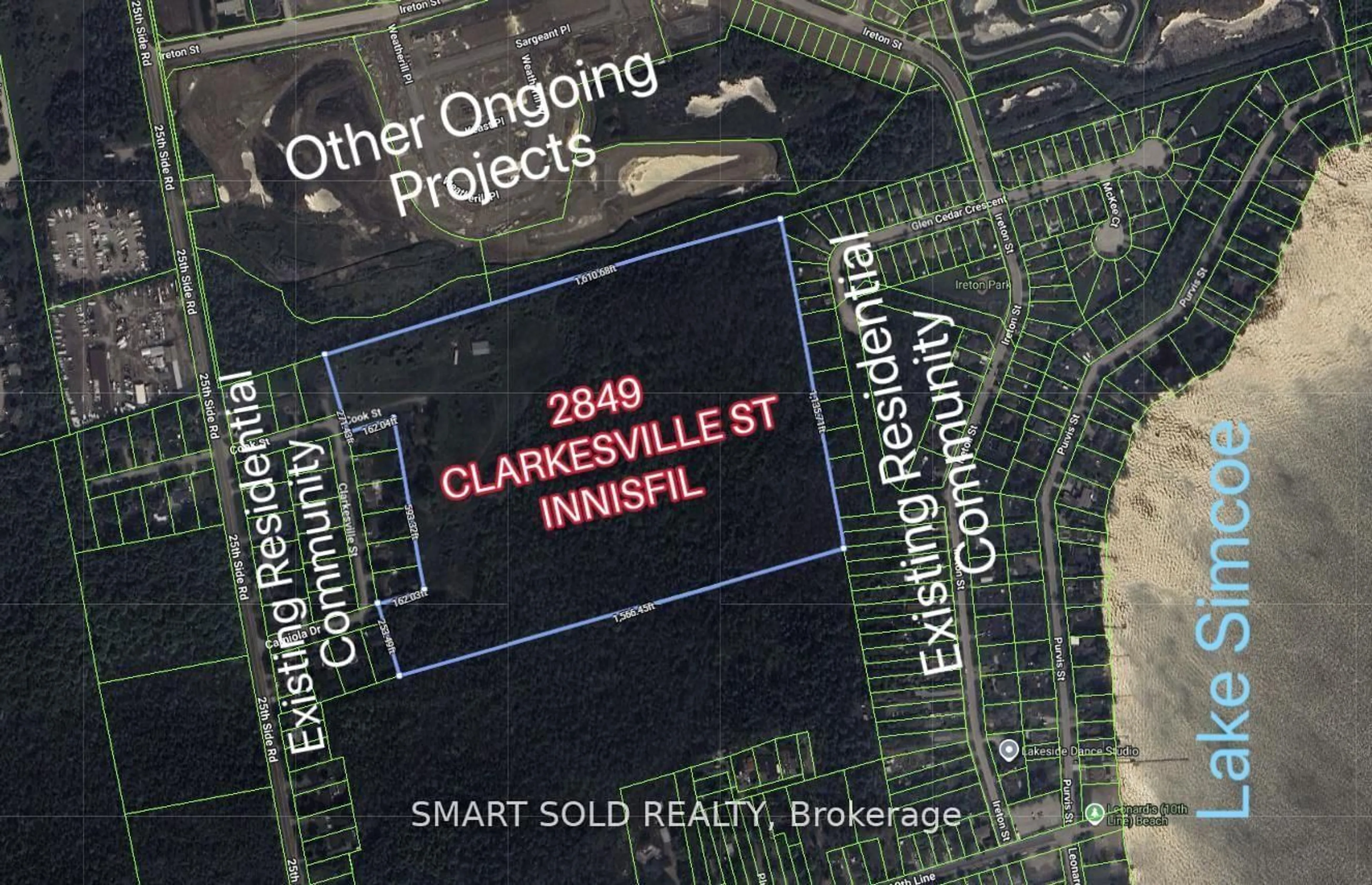 A pic from outside/outdoor area/front of a property/back of a property/a pic from drone, street for 2849 Clarkesville St, Innisfil Ontario L9S 2J1