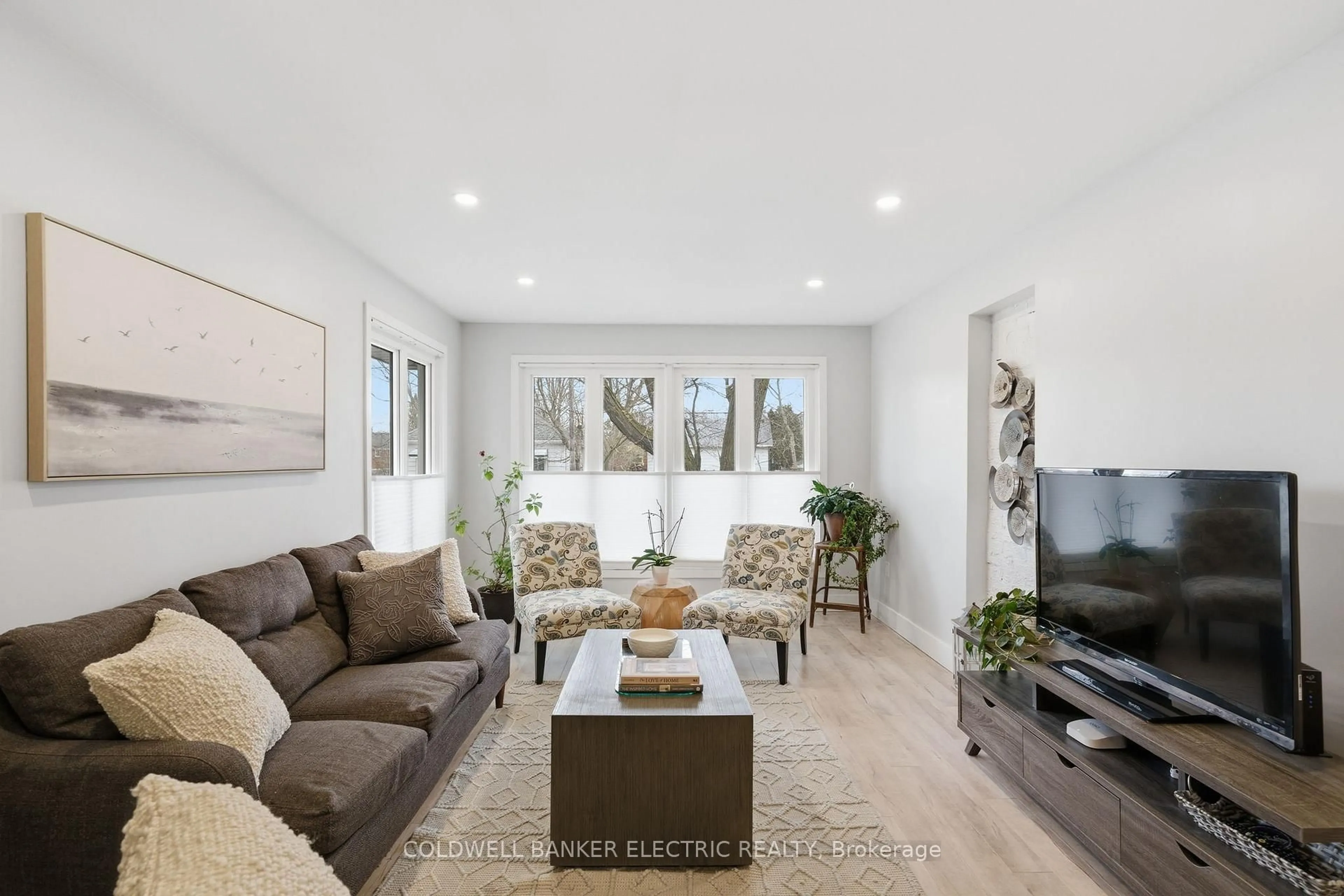 Living room with furniture, unknown for 5 Church St, Brock Ontario L0C 1H0