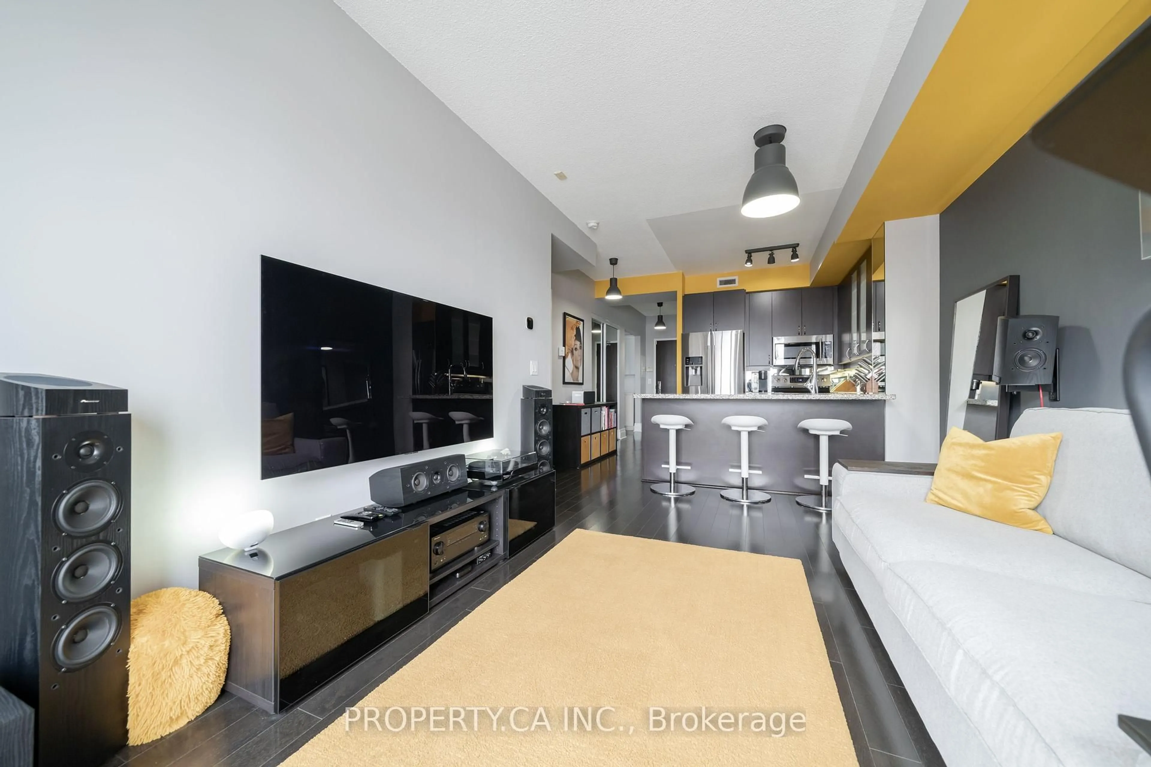 Unknown for 21 Upper Duke Cres #309, Markham Ontario L6G 0B7