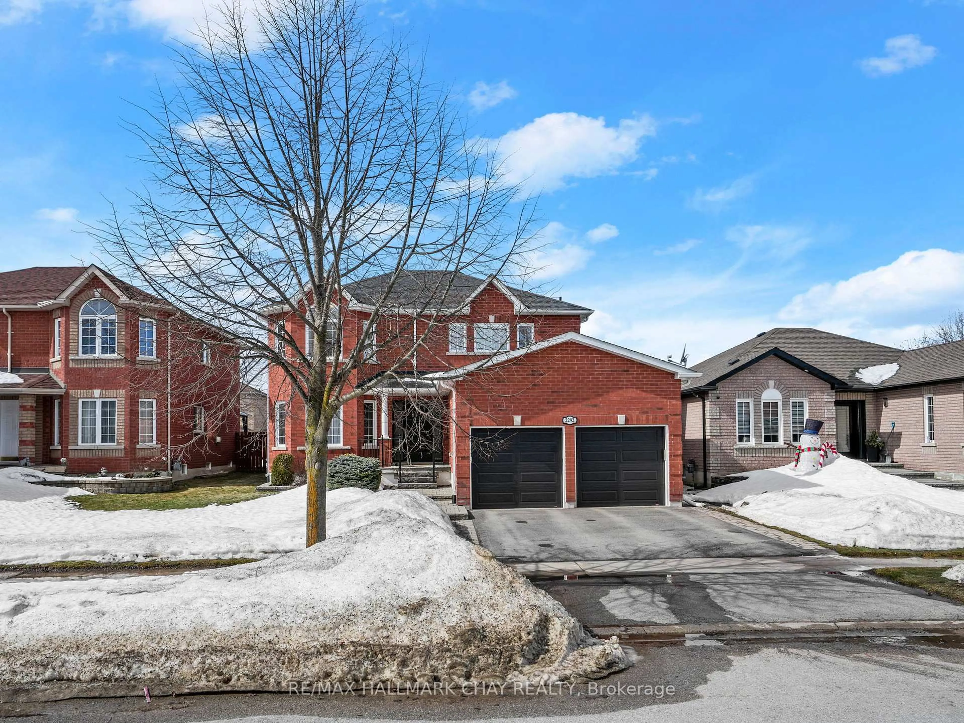 Home with brick exterior material, street for 2292 Jack Cres, Innisfil Ontario L9S 2C8
