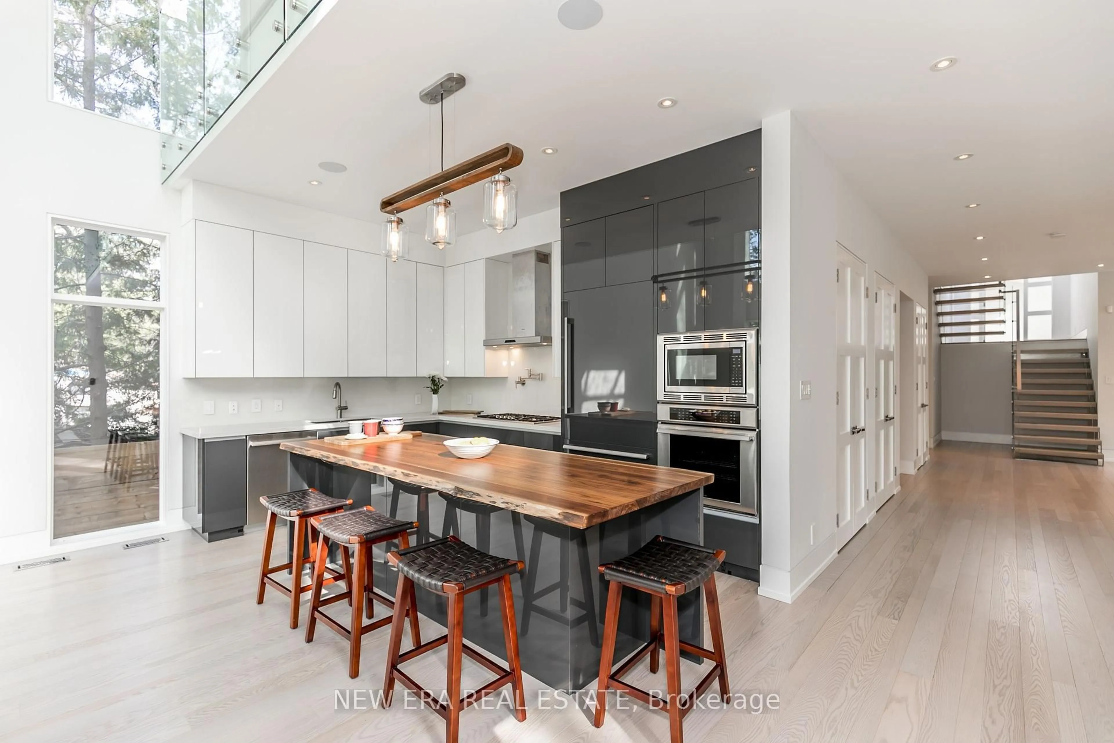 Contemporary kitchen, unknown for 767 Cedarvale Dr, Innisfil Ontario L9S 4L2