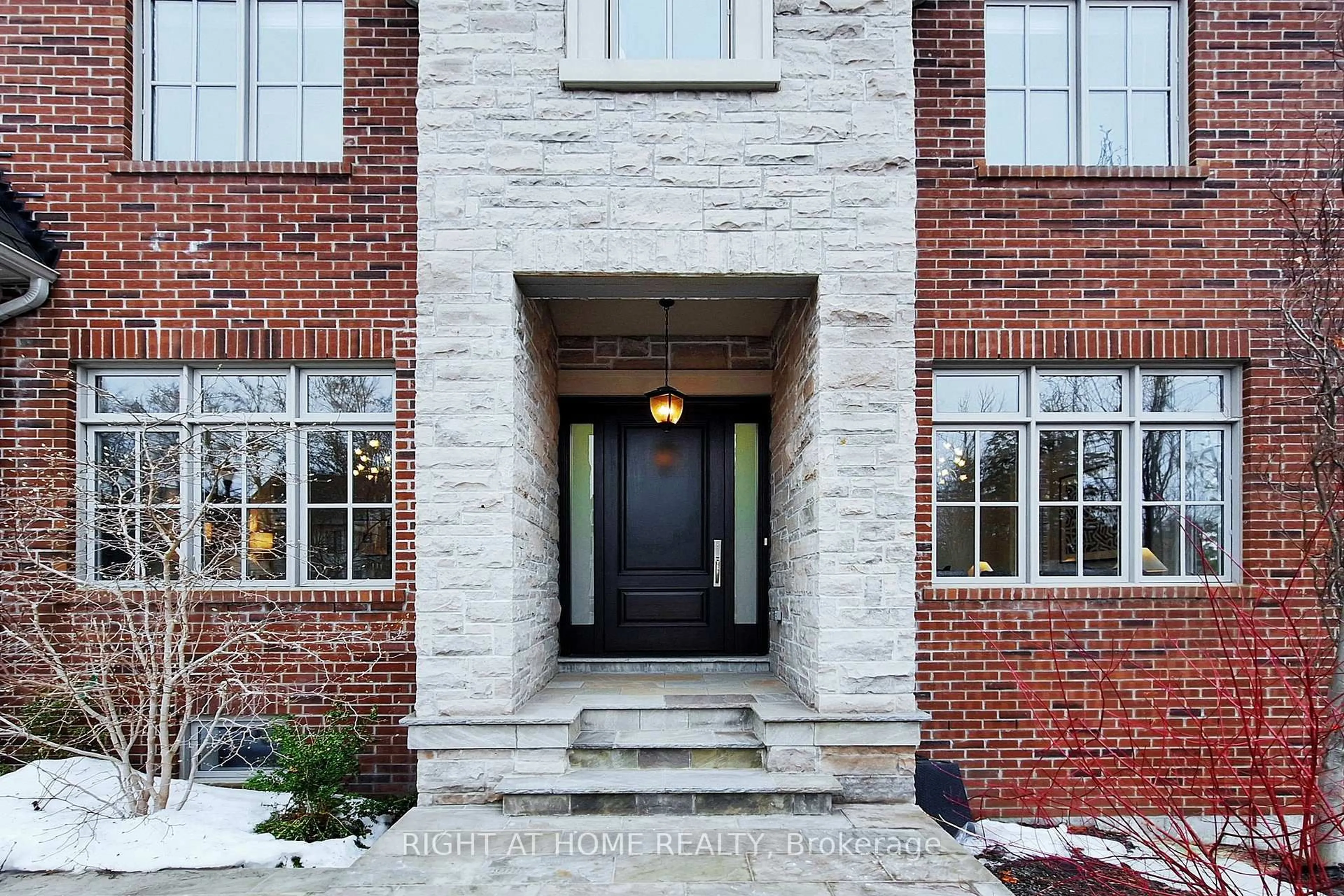 Home with brick exterior material, building for 15 Davina Circ, Aurora Ontario L4G 0M2