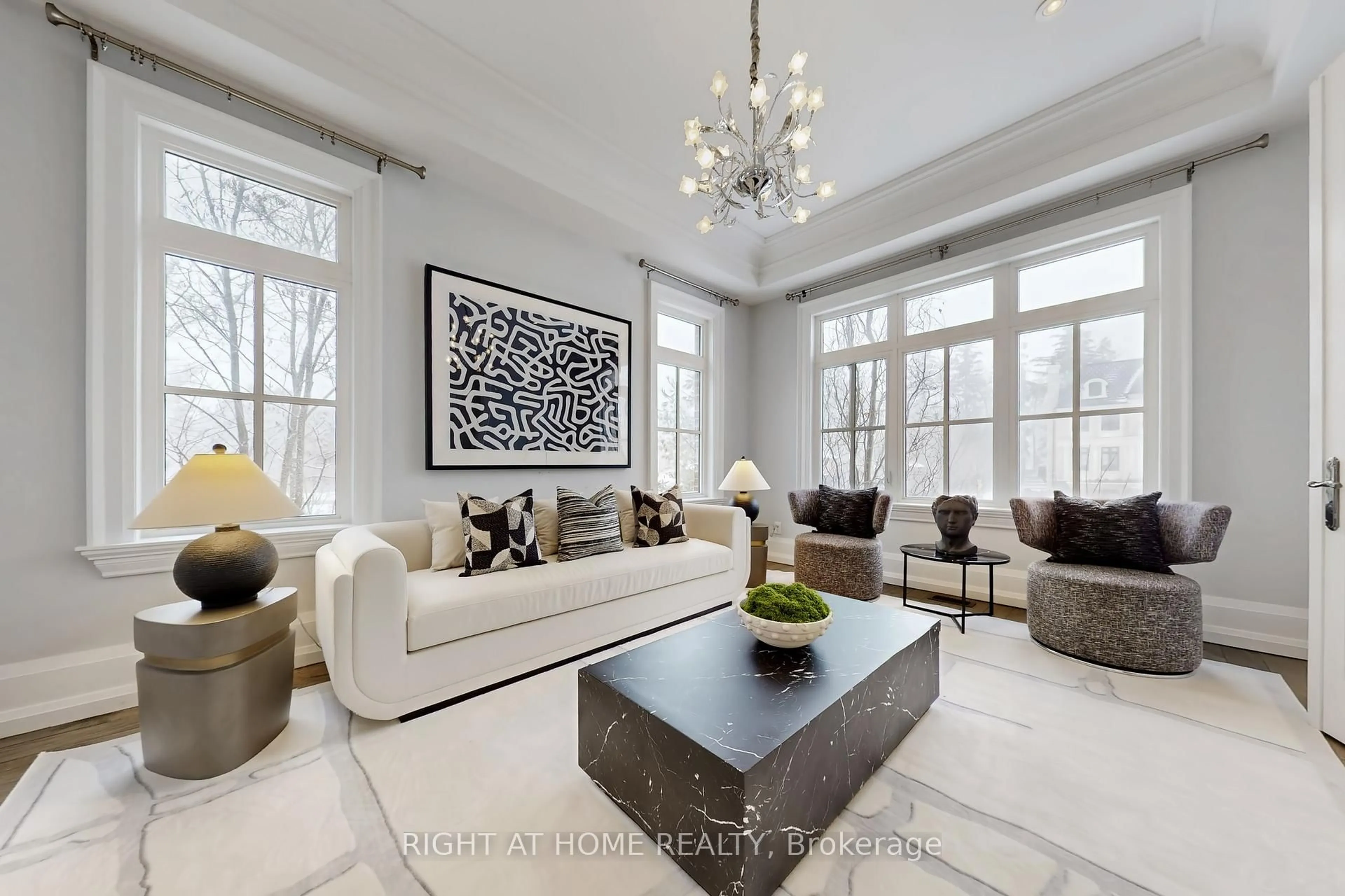 Living room with furniture, unknown for 15 Davina Circ, Aurora Ontario L4G 0M2