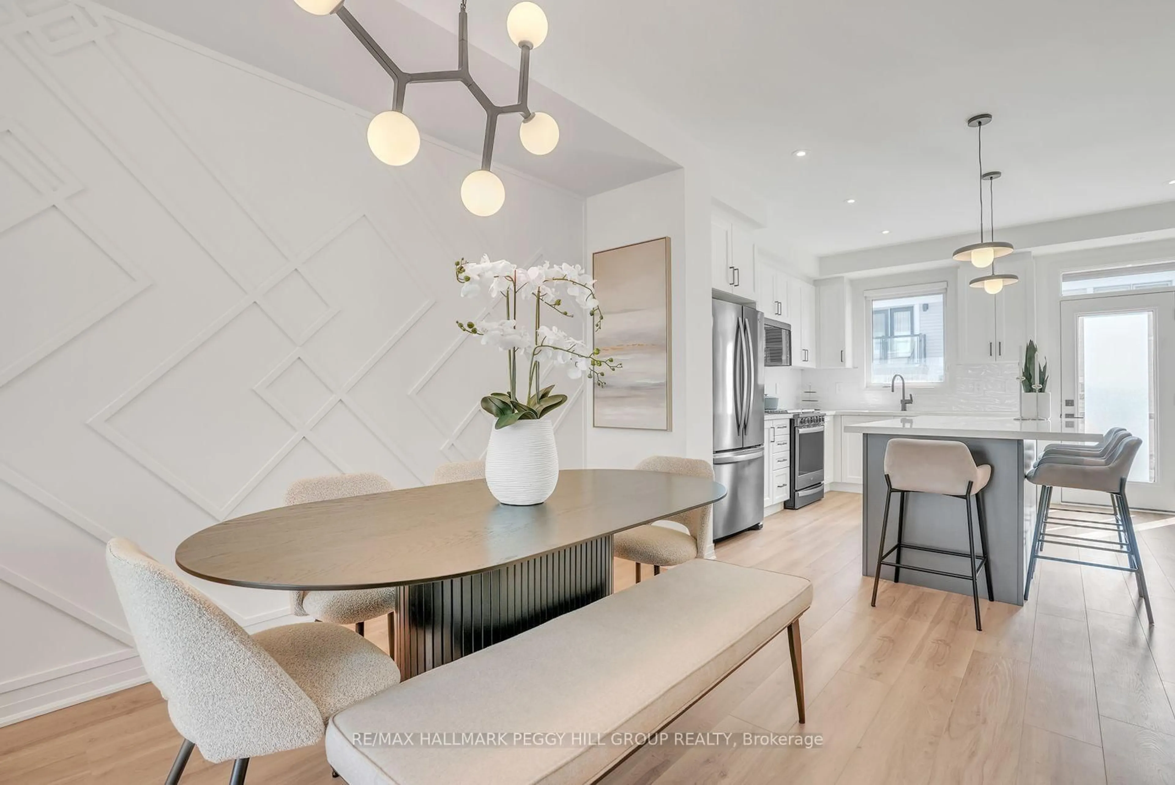 Open concept kitchen, unknown for 86 Brandon Cres, New Tecumseth Ontario L0G 1W0