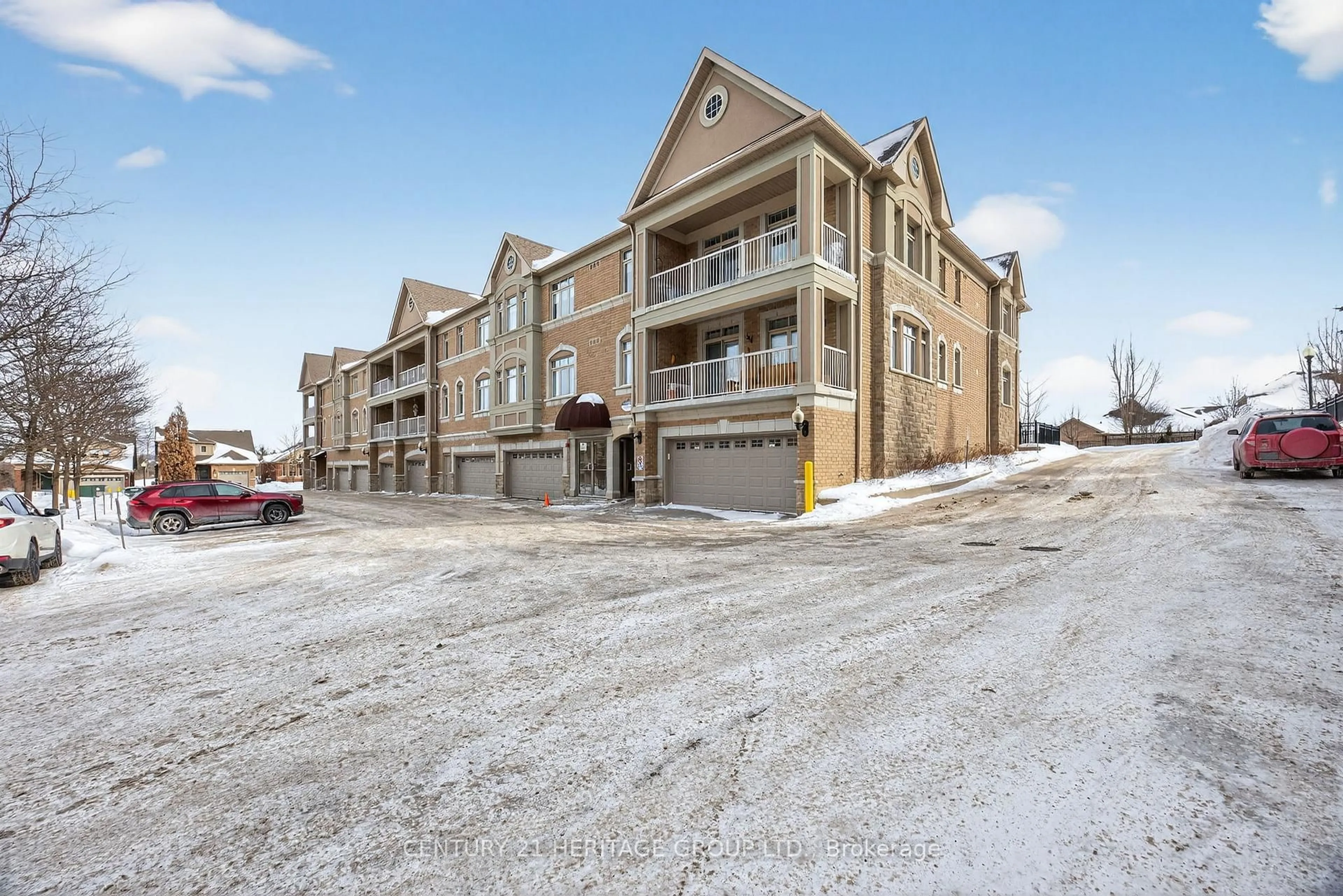 A pic from outside/outdoor area/front of a property/back of a property/a pic from drone, building for 2 Briar Hill Hts #207, New Tecumseth Ontario L9R 2H6