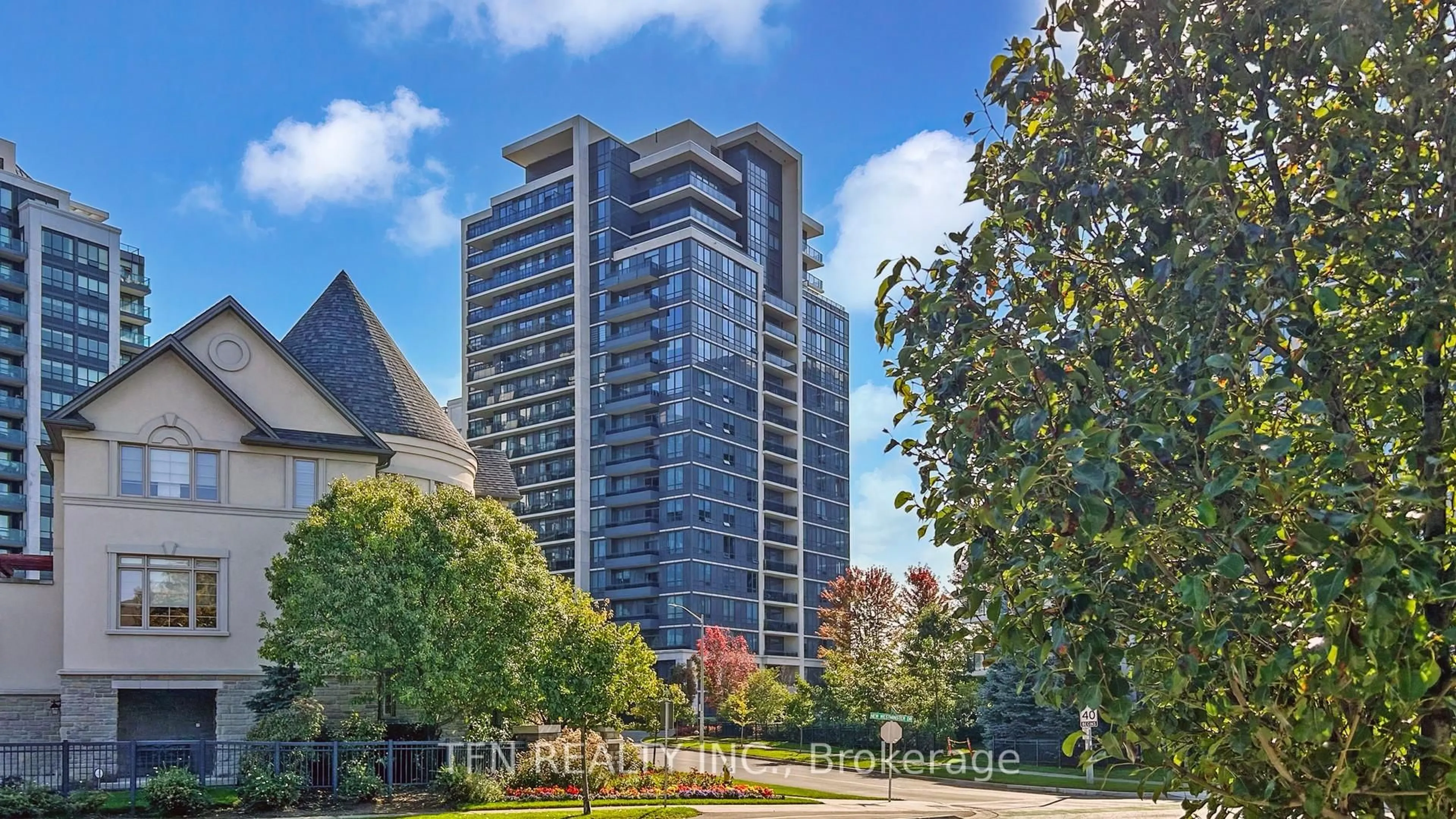 Unknown for 75 North Park Rd #307, Vaughan Ontario L4J 0H8