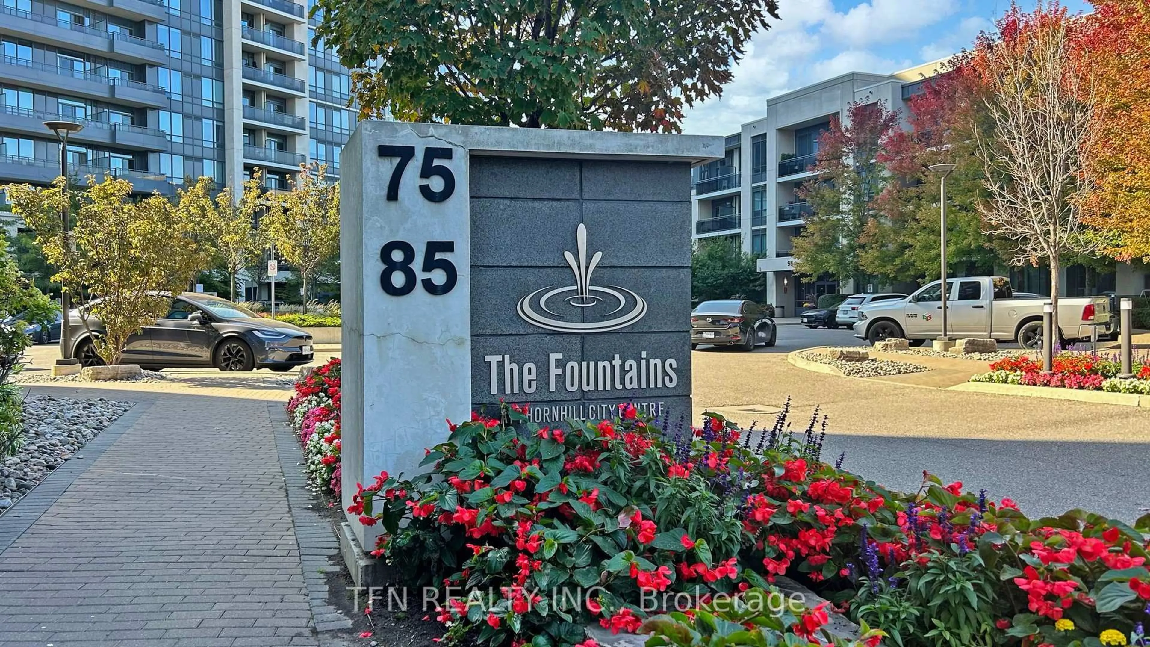 Indoor foyer for 75 North Park Rd #307, Vaughan Ontario L4J 0H8