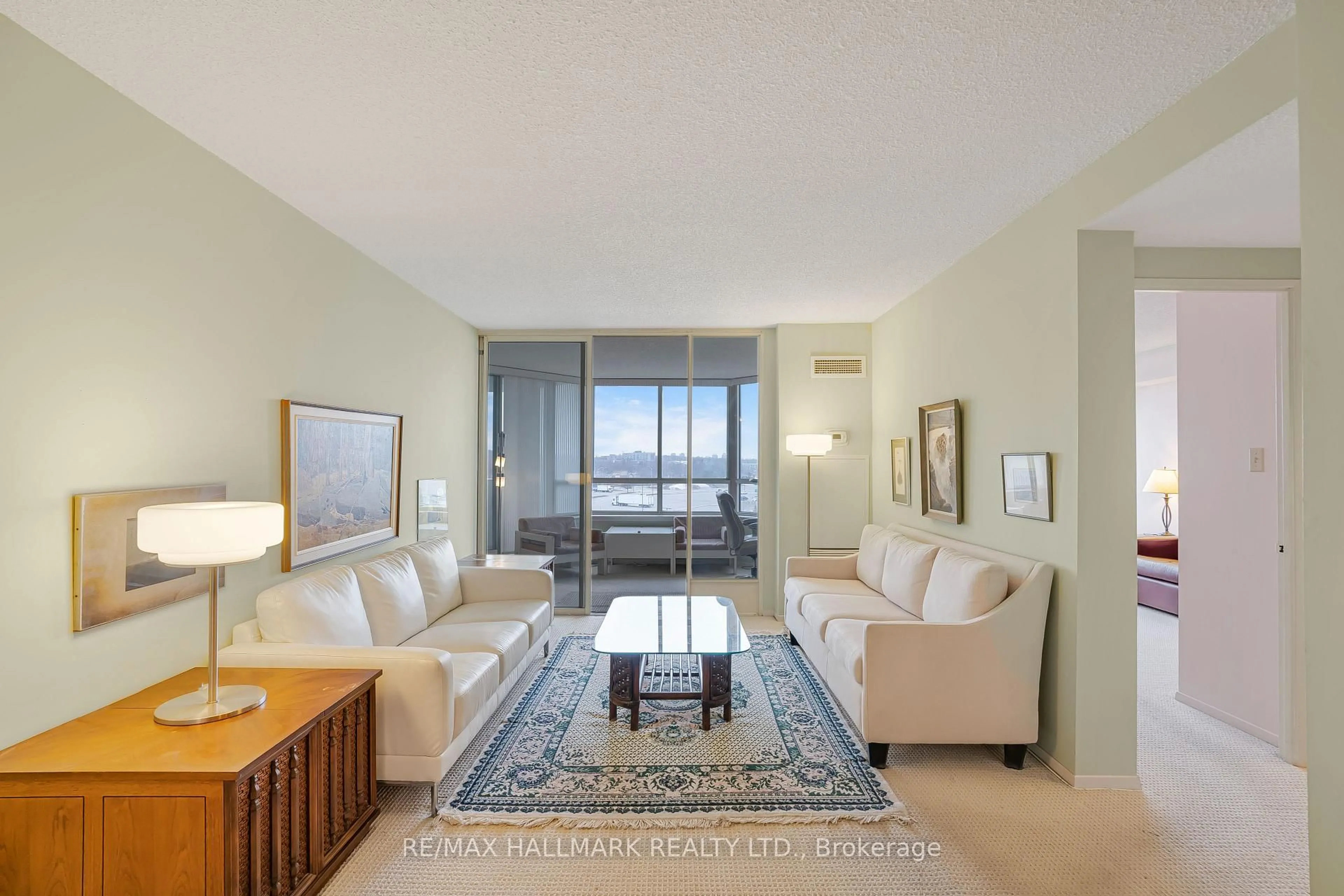 Living room with furniture, unknown for 25 Austin Dr #817, Markham Ontario L3R 8H4