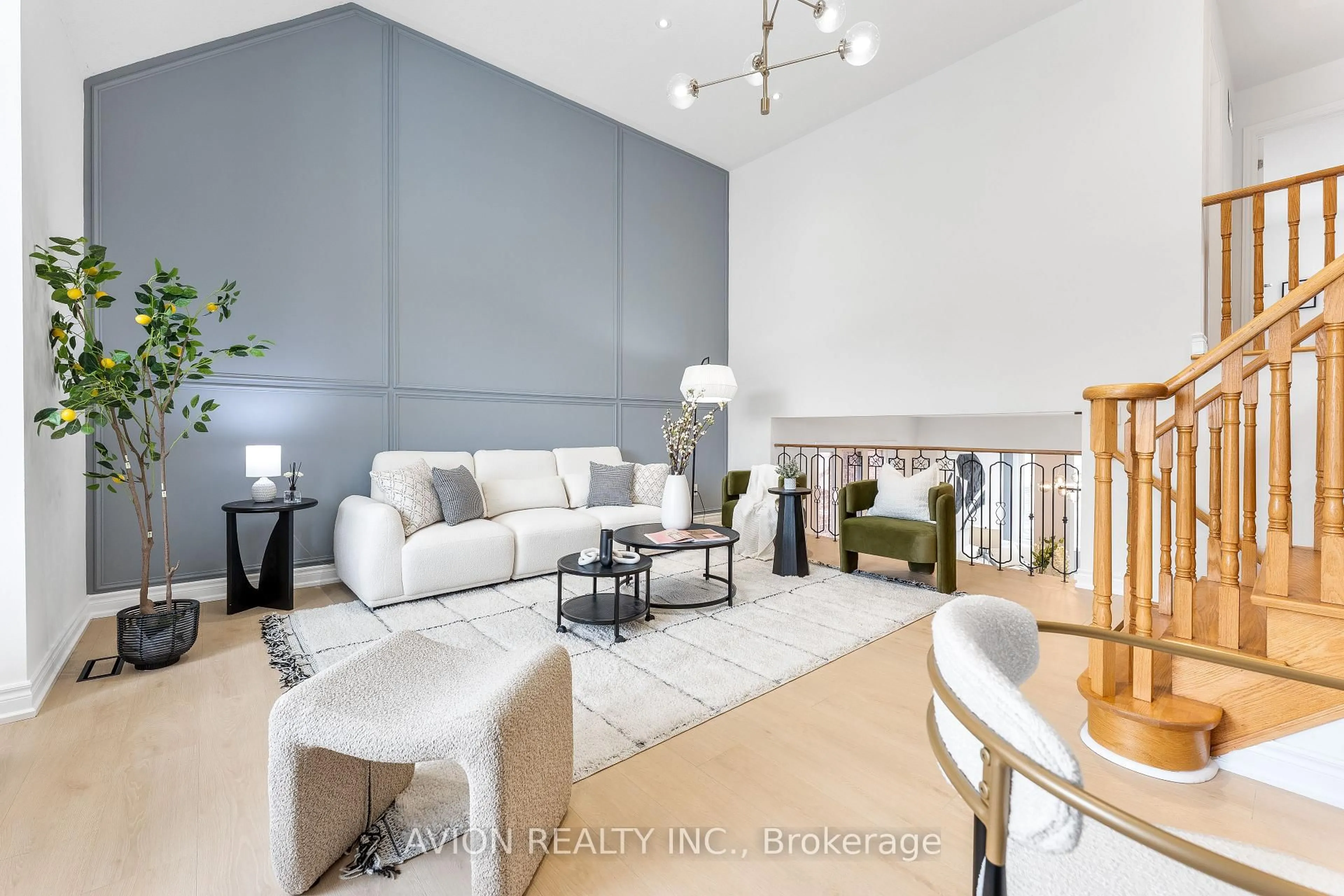 Living room with furniture, unknown for 33 Brockdale St, Richmond Hill Ontario L4E 4W1