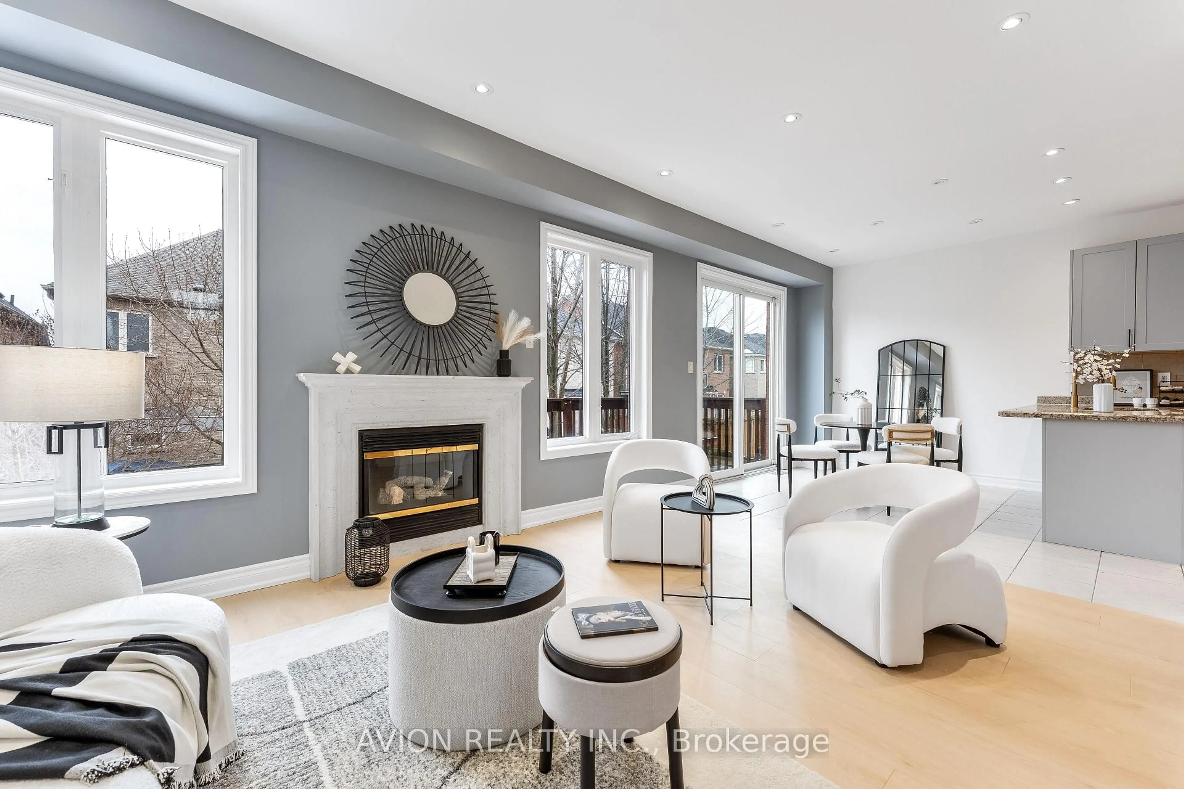 Living room with furniture, unknown for 33 Brockdale St, Richmond Hill Ontario L4E 4W1