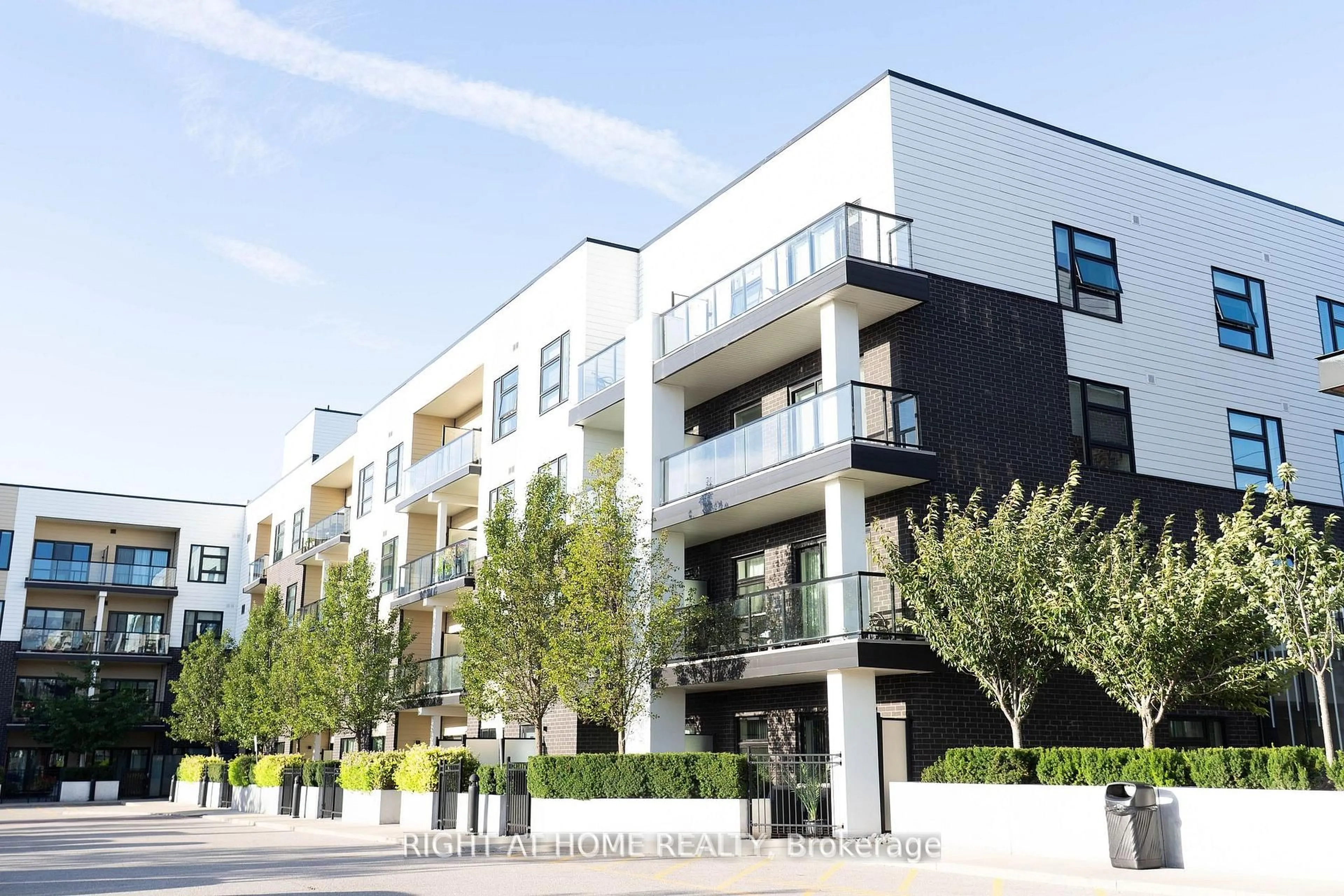 Patio, street for 555 William Graham Dr #324, Aurora Ontario L4G 3H9