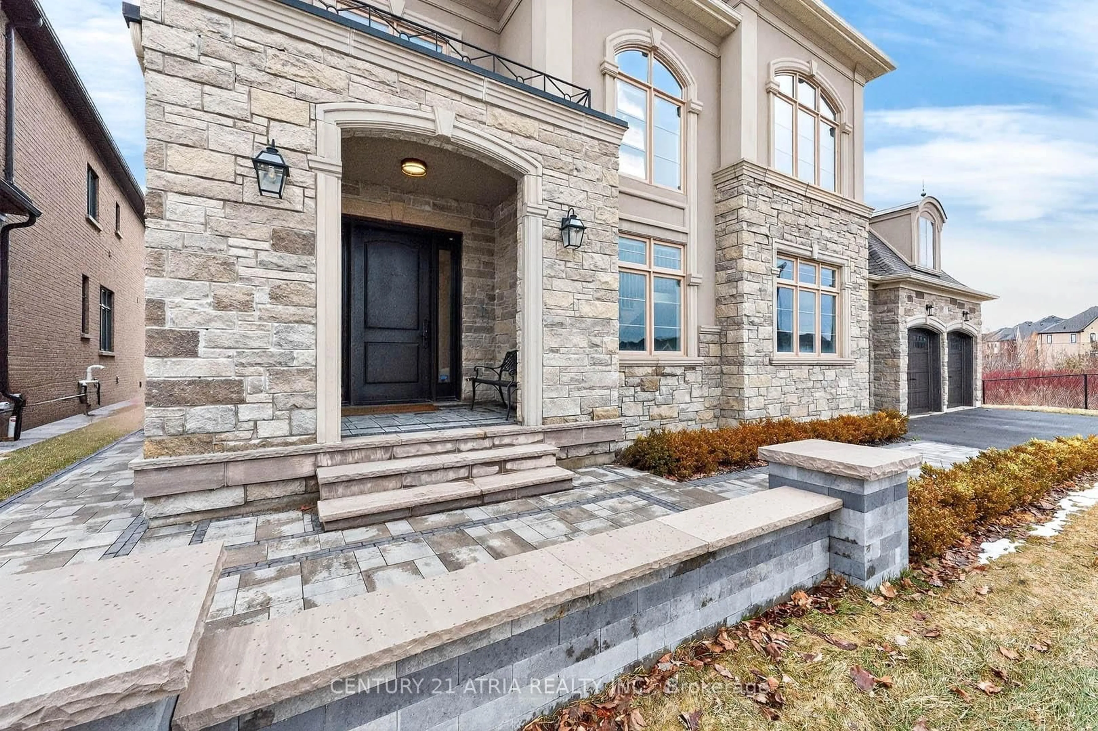 Home with brick exterior material, street for 122 Burns Blvd, King Ontario L7B 0M2