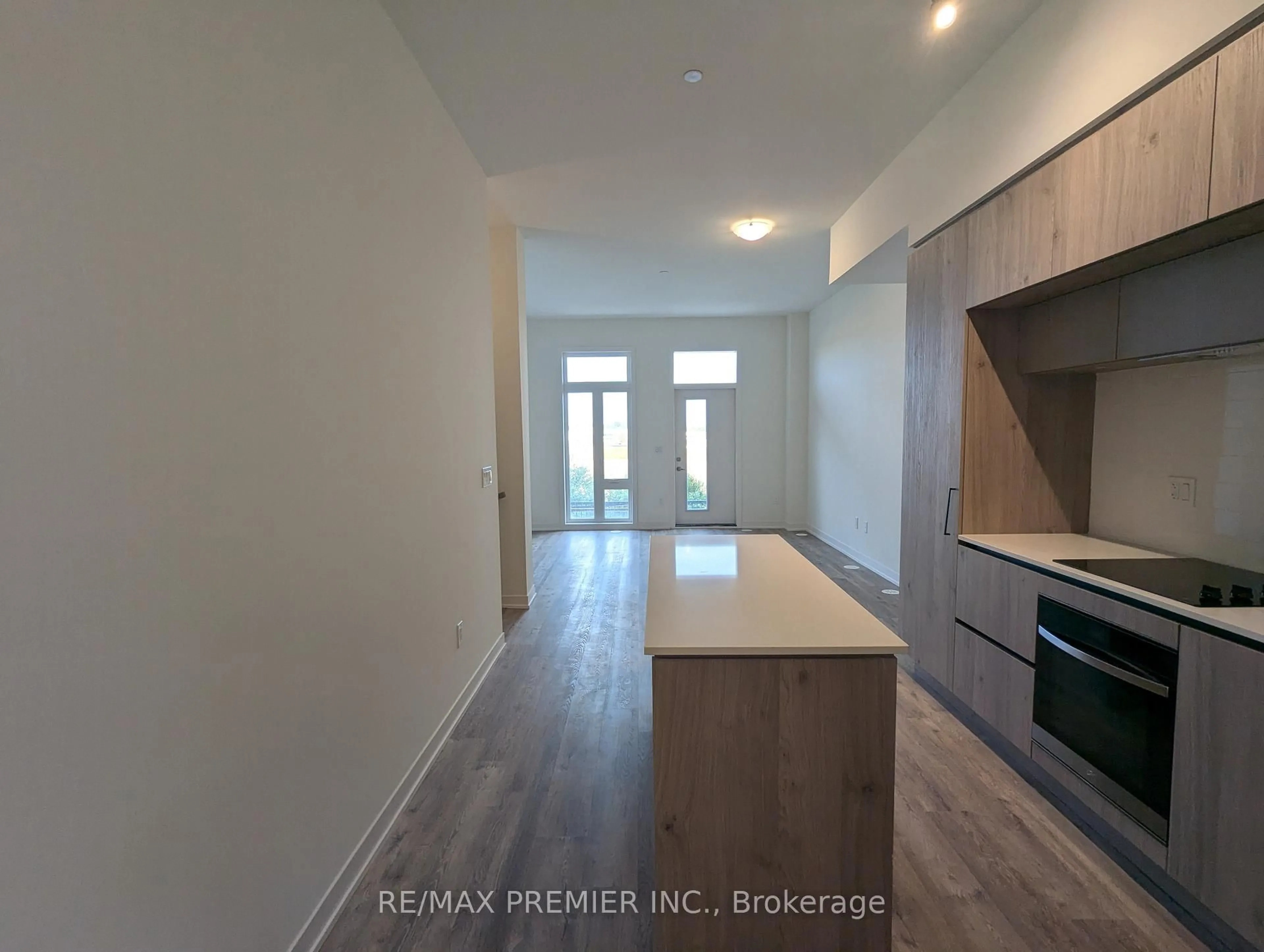 A pic of a room for 9 Steckley House Lane #513, Richmond Hill Ontario L4S 0N1