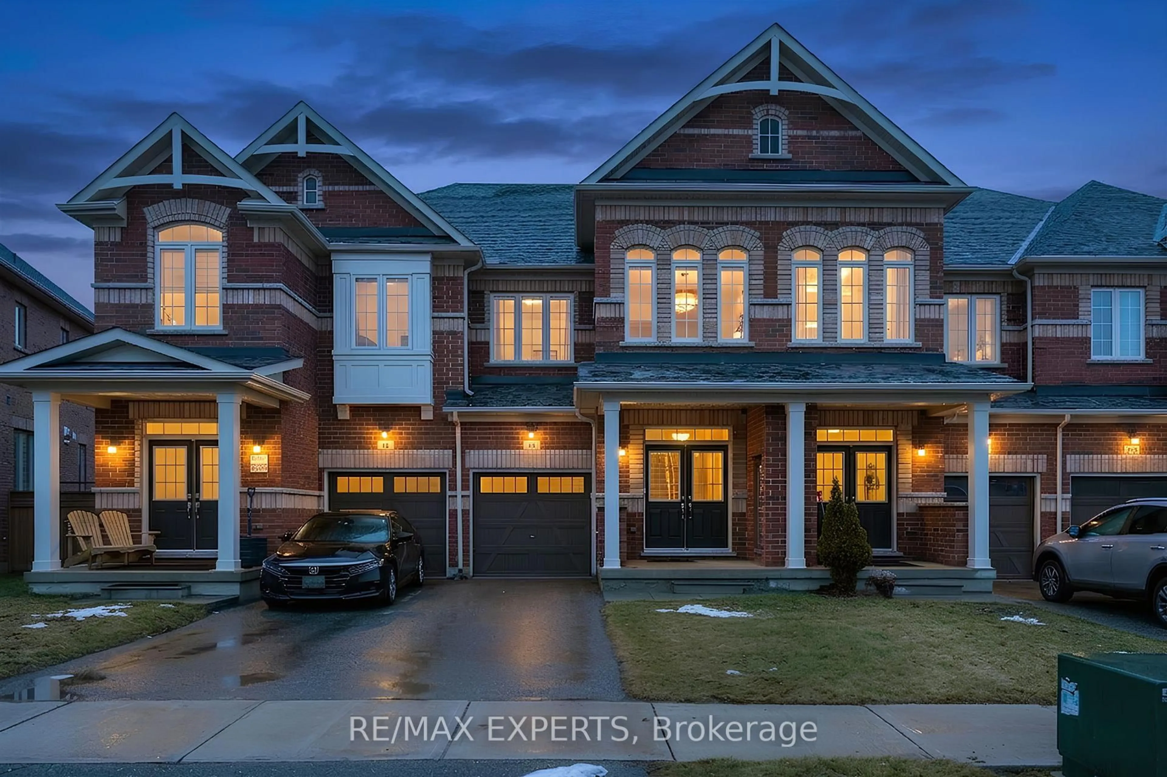 Home with brick exterior material, street for 10 Homer Cres, Aurora Ontario L4G 1B7
