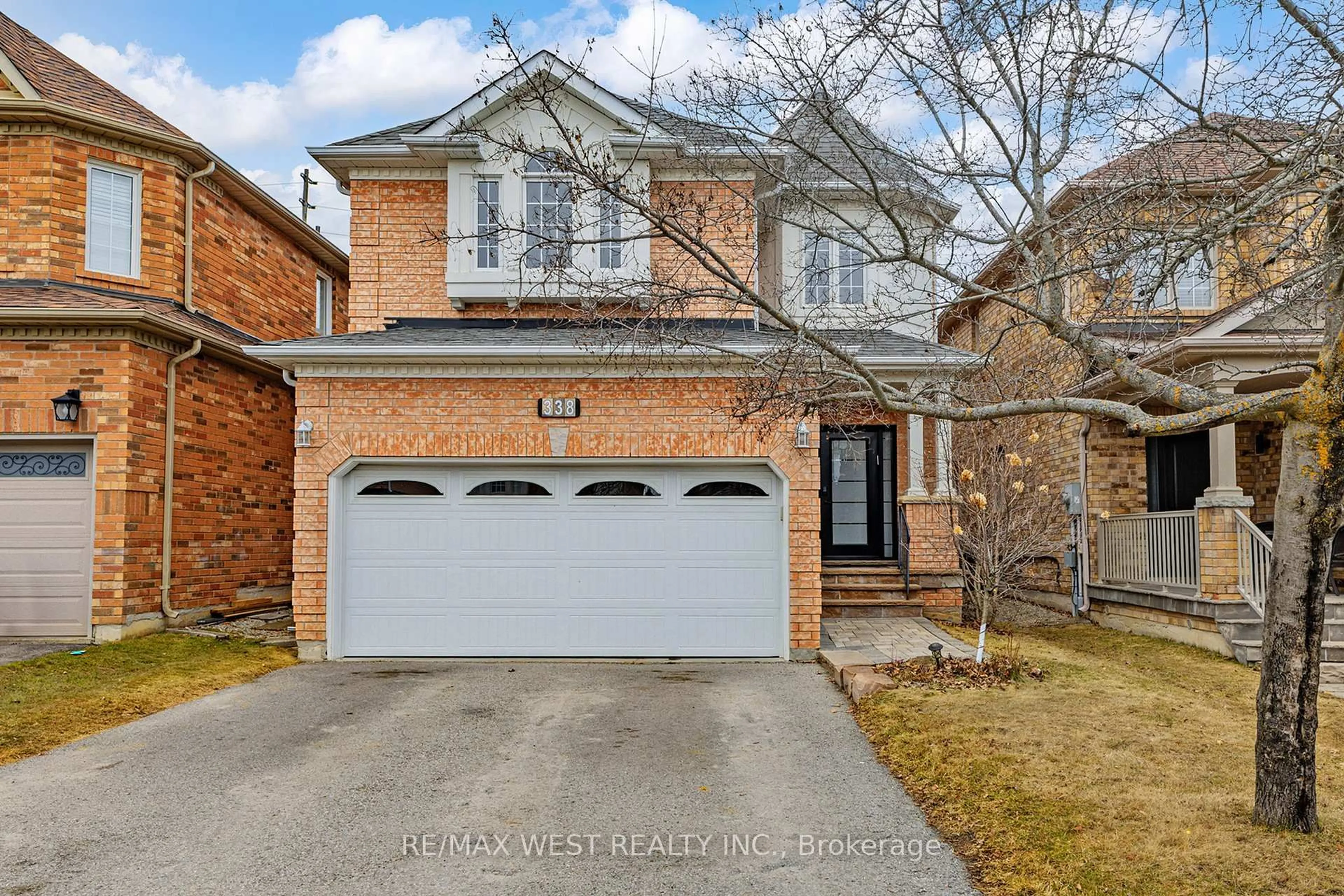 Home with brick exterior material, street for 338 Mcbride Cres, Newmarket Ontario L3X 2W3