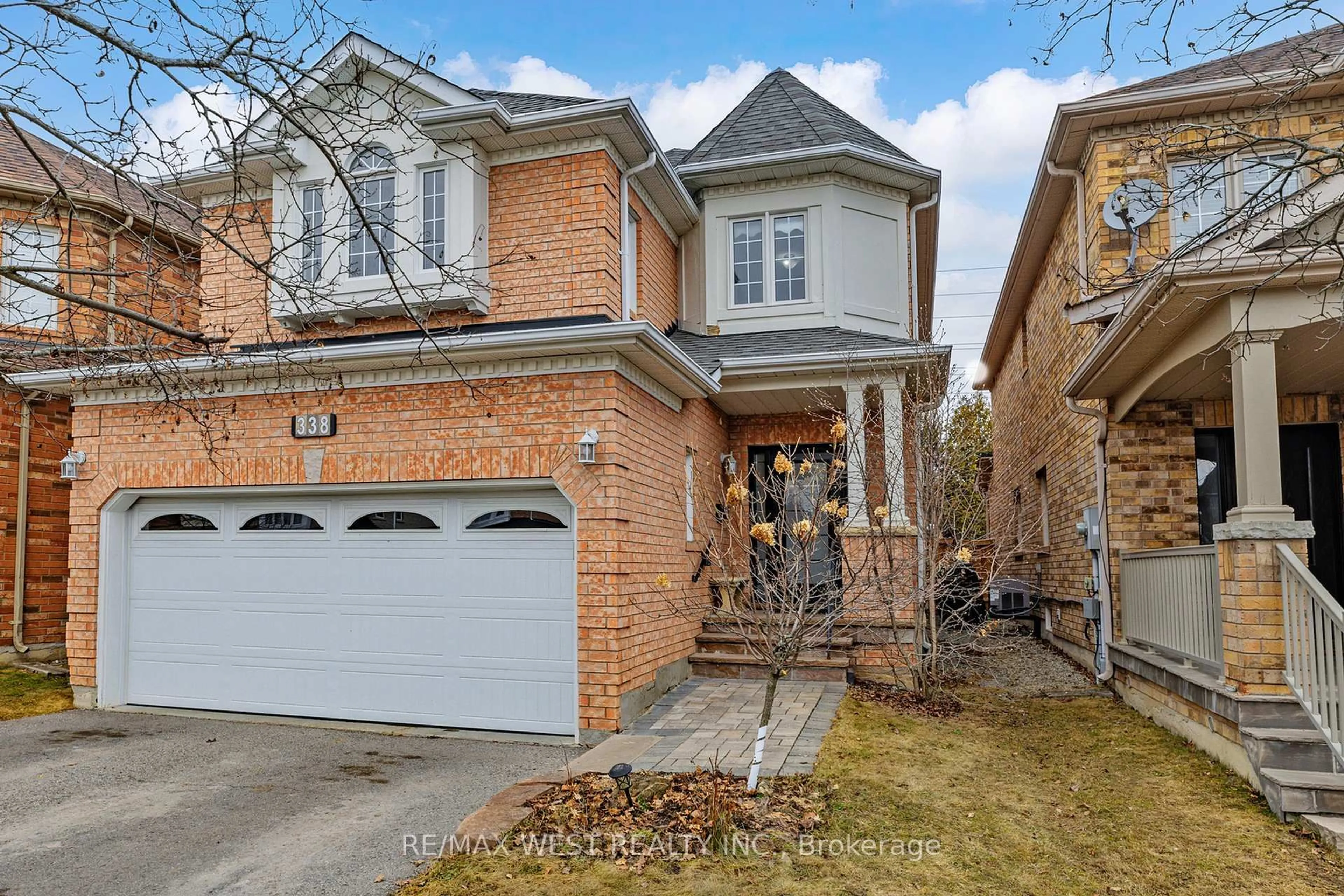 Home with brick exterior material, street for 338 Mcbride Cres, Newmarket Ontario L3X 2W3