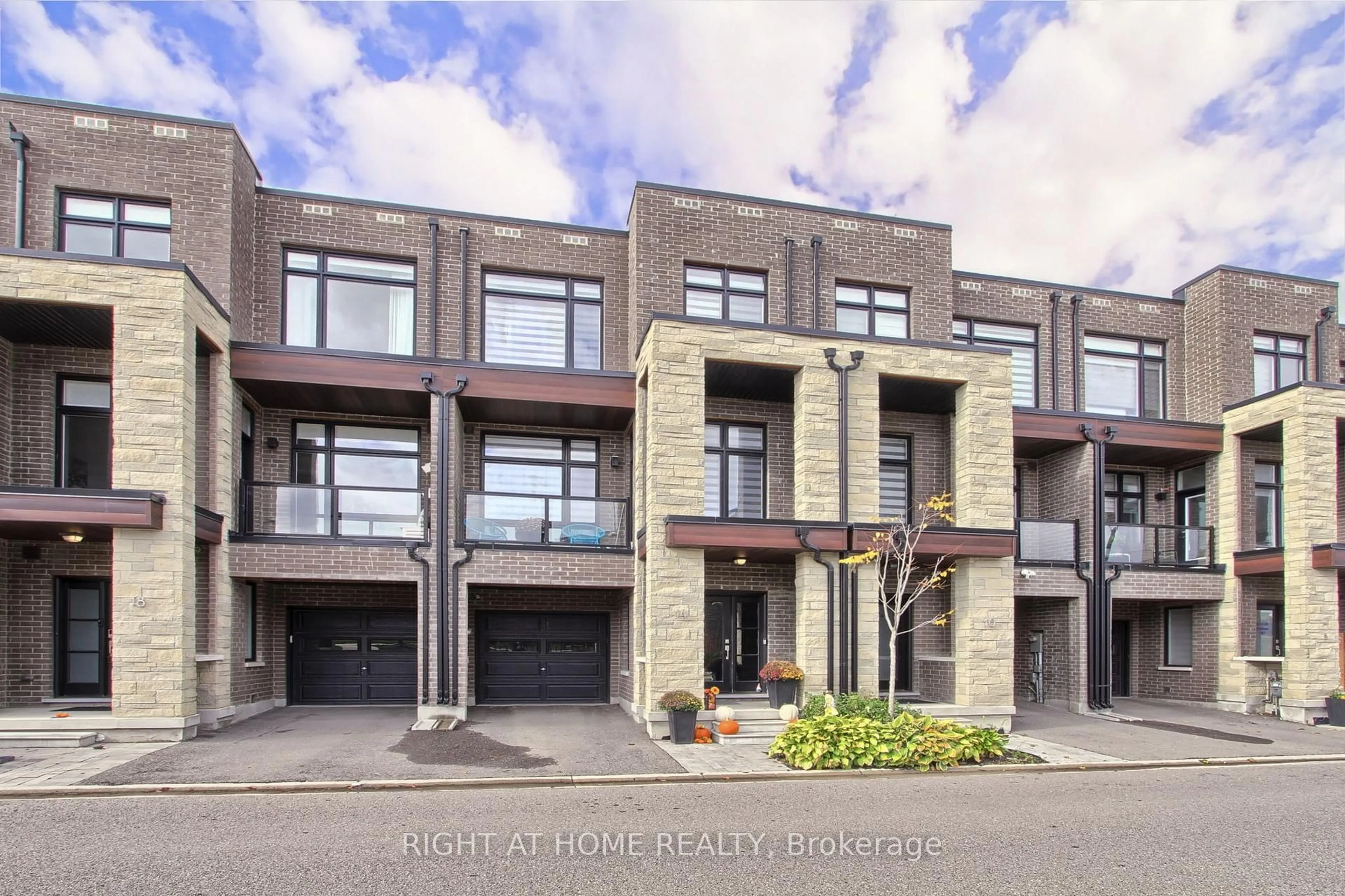 Unknown for 14 Pageant Ave, Vaughan Ontario L4H 4R3