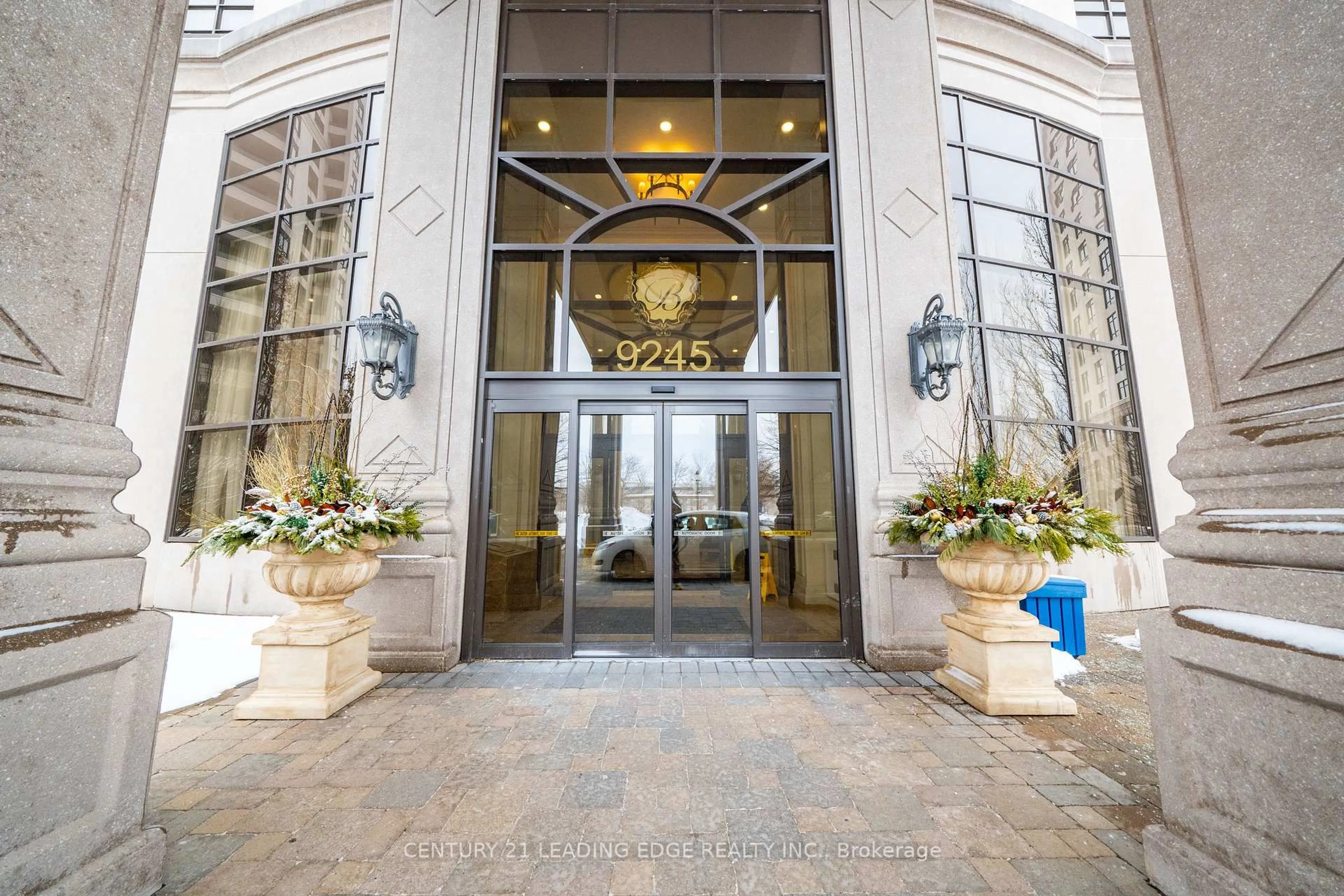 Unknown for 9245 JANE St #1504, Vaughan Ontario L6A 0K1