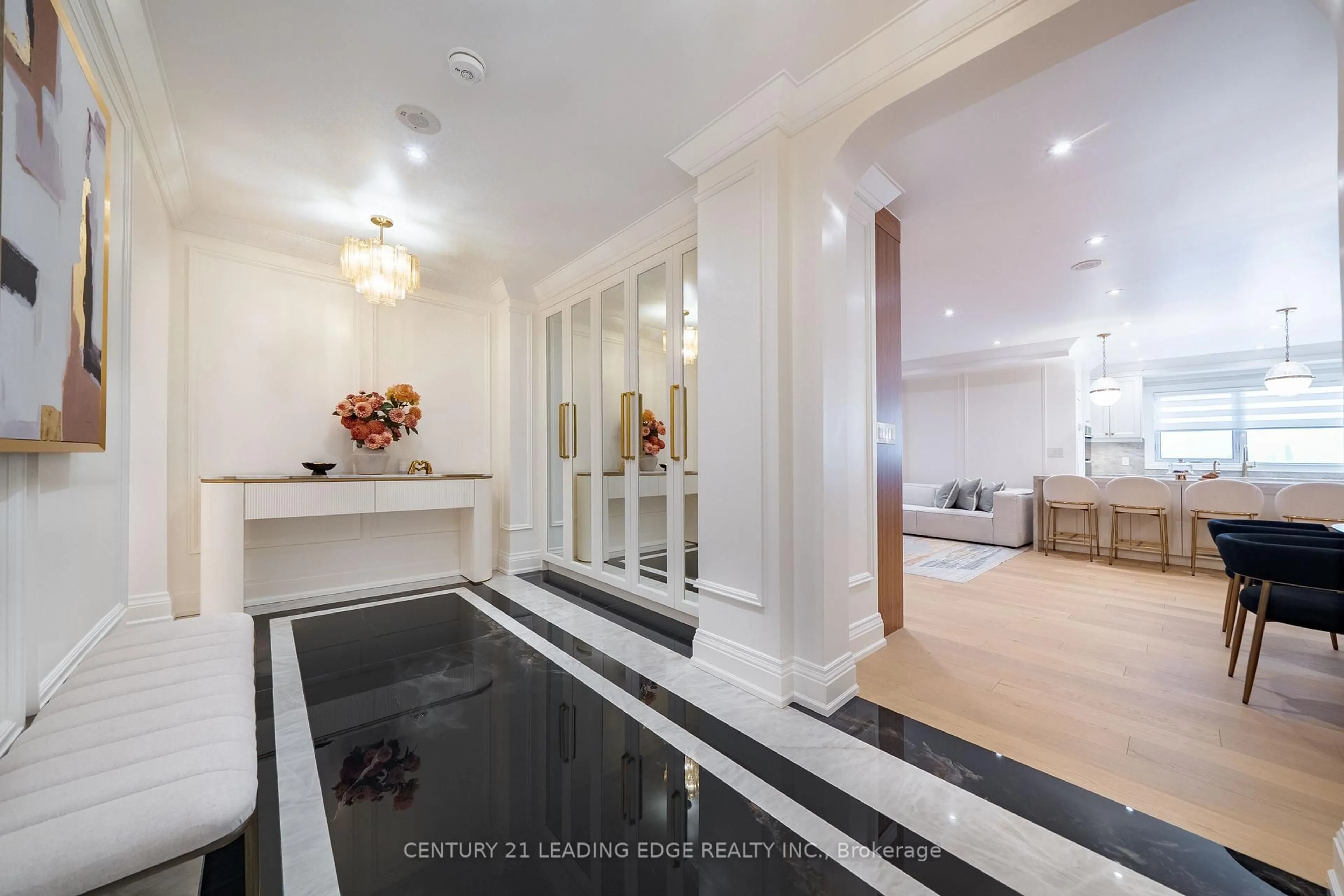 Unknown for 9245 JANE St #1504, Vaughan Ontario L6A 0K1