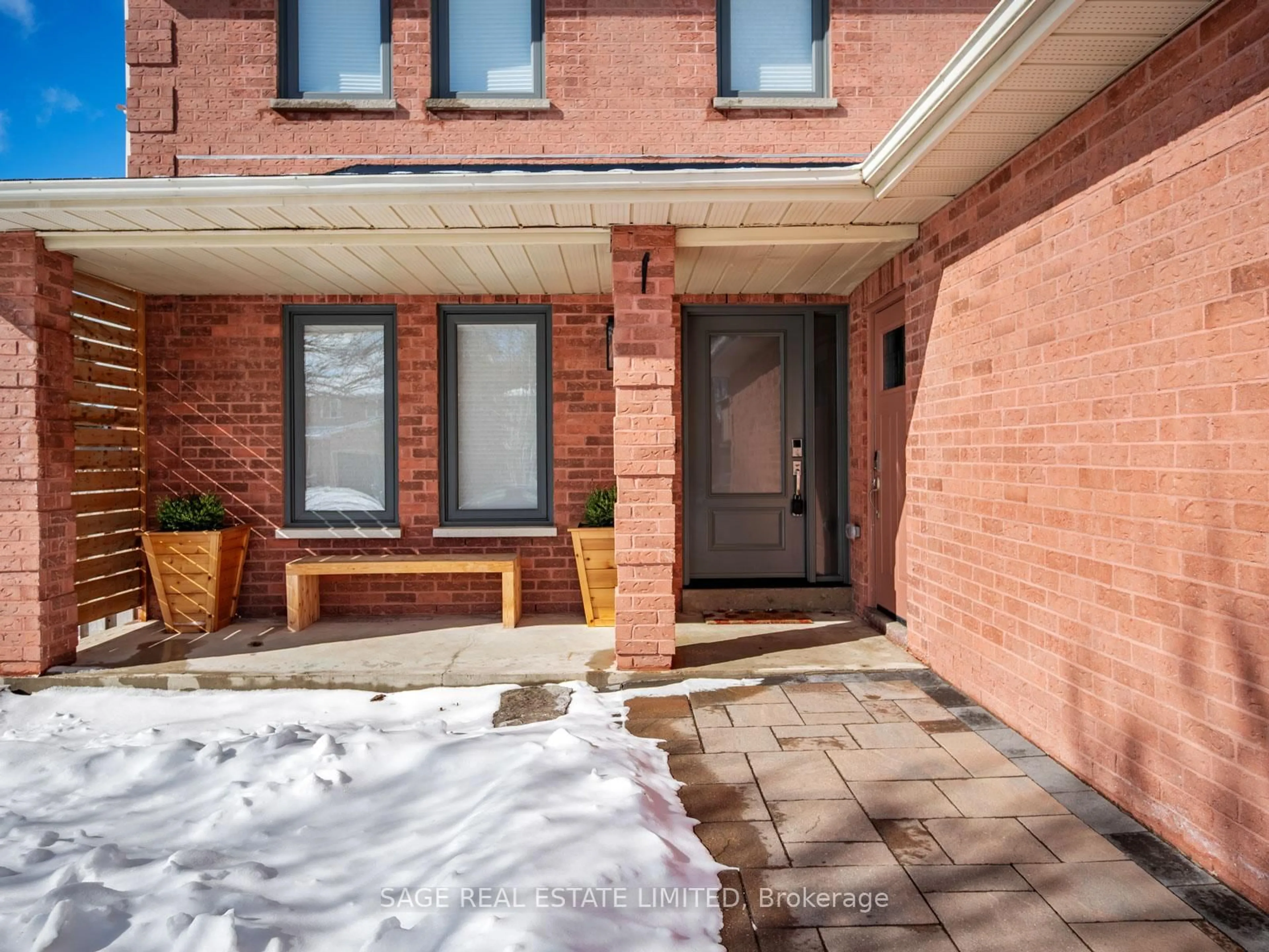 Unknown for 681 Leslie Valley Dr, Newmarket Ontario L3Y 7J6