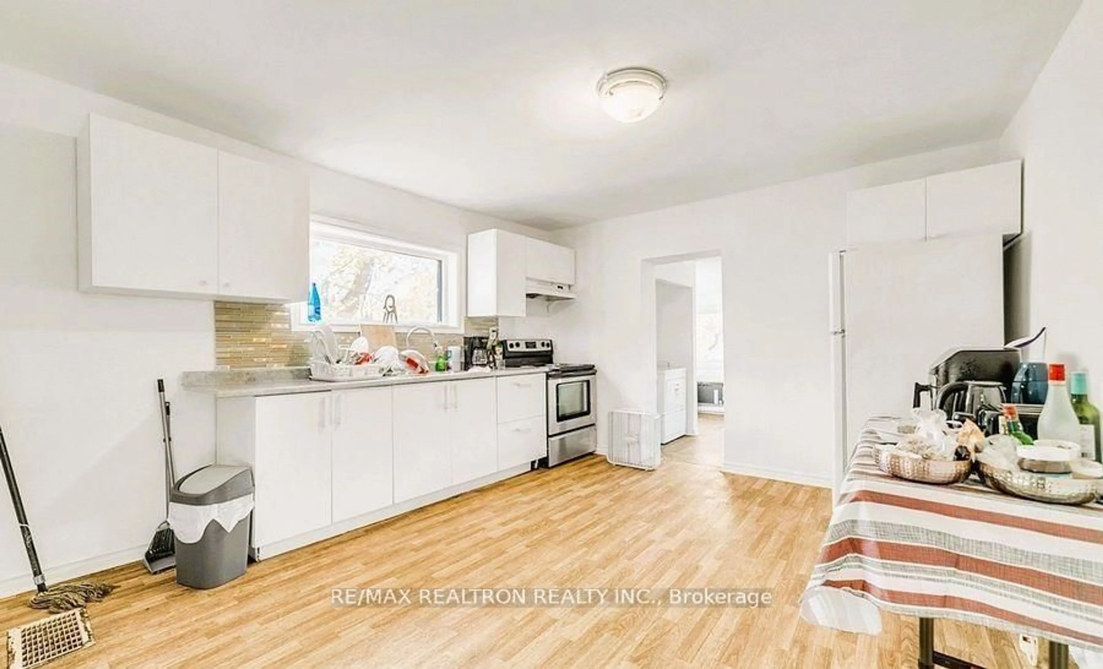 Unknown for 16958 Bayview Ave, Newmarket Ontario L3Y 6M5