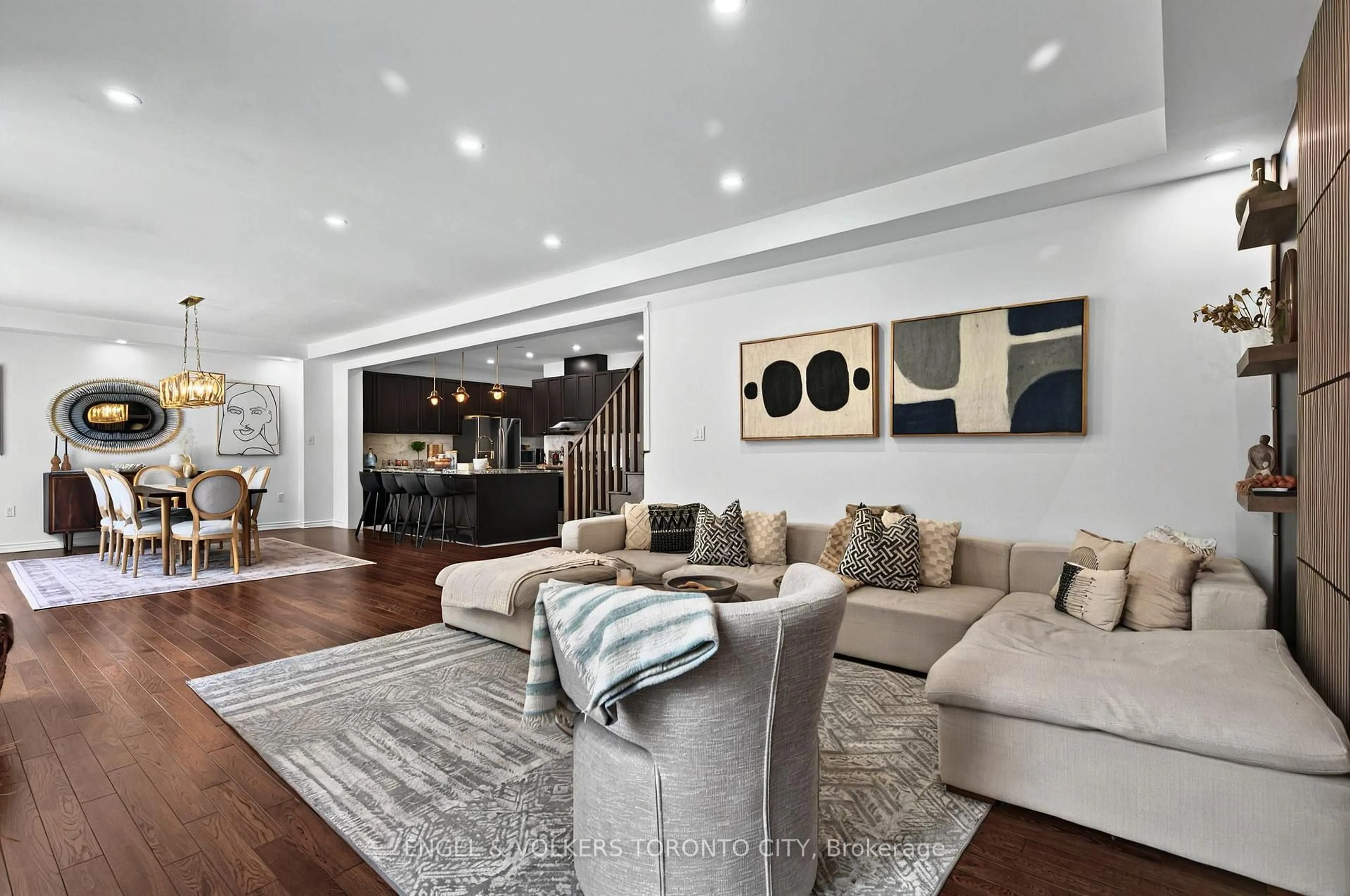 Living room with furniture, unknown for 67 Alf Neely Way, Newmarket Ontario L3Y 0C6