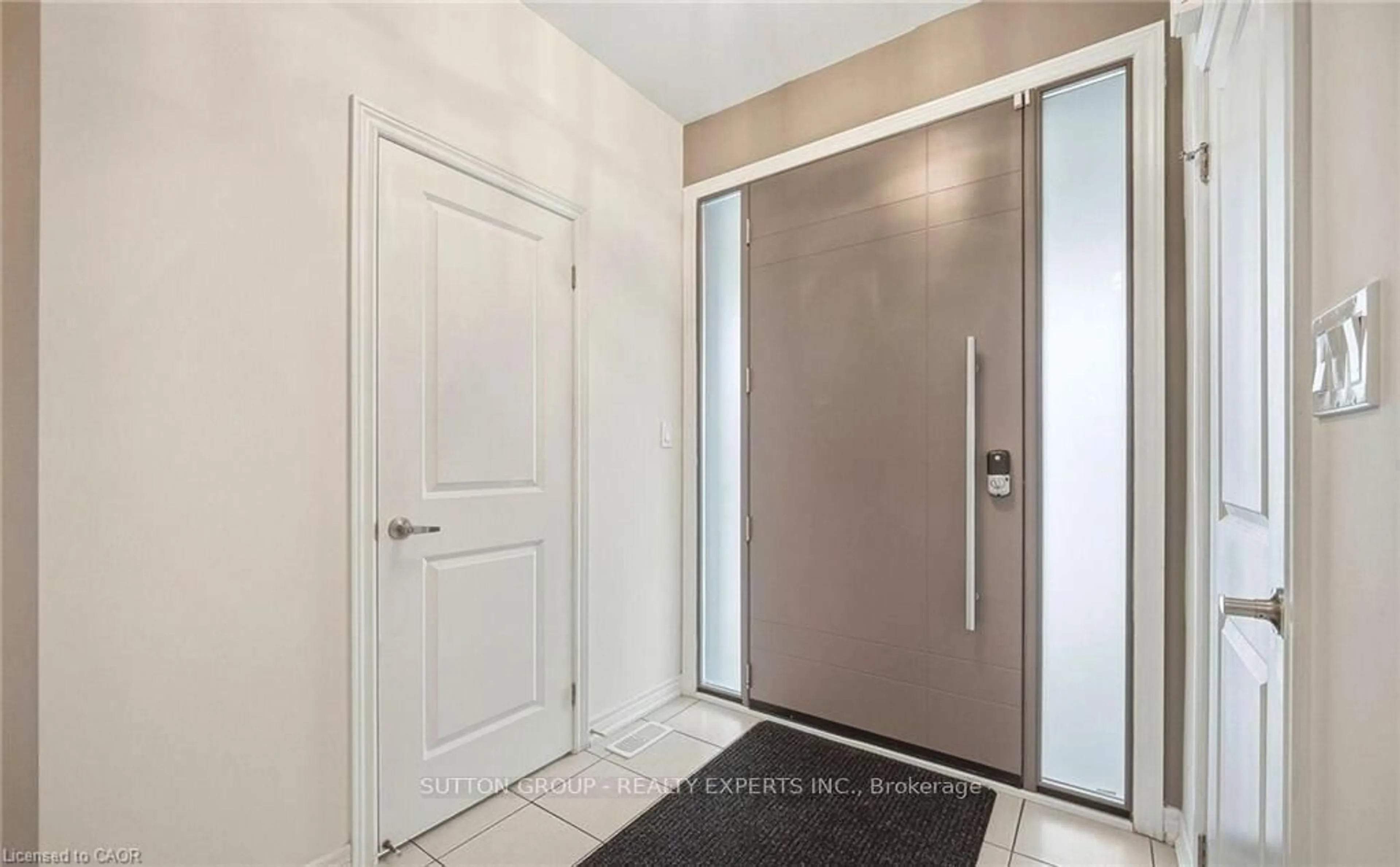 Indoor entryway for 146 Beaconsfield Dr, Vaughan Ontario L4H 4L7